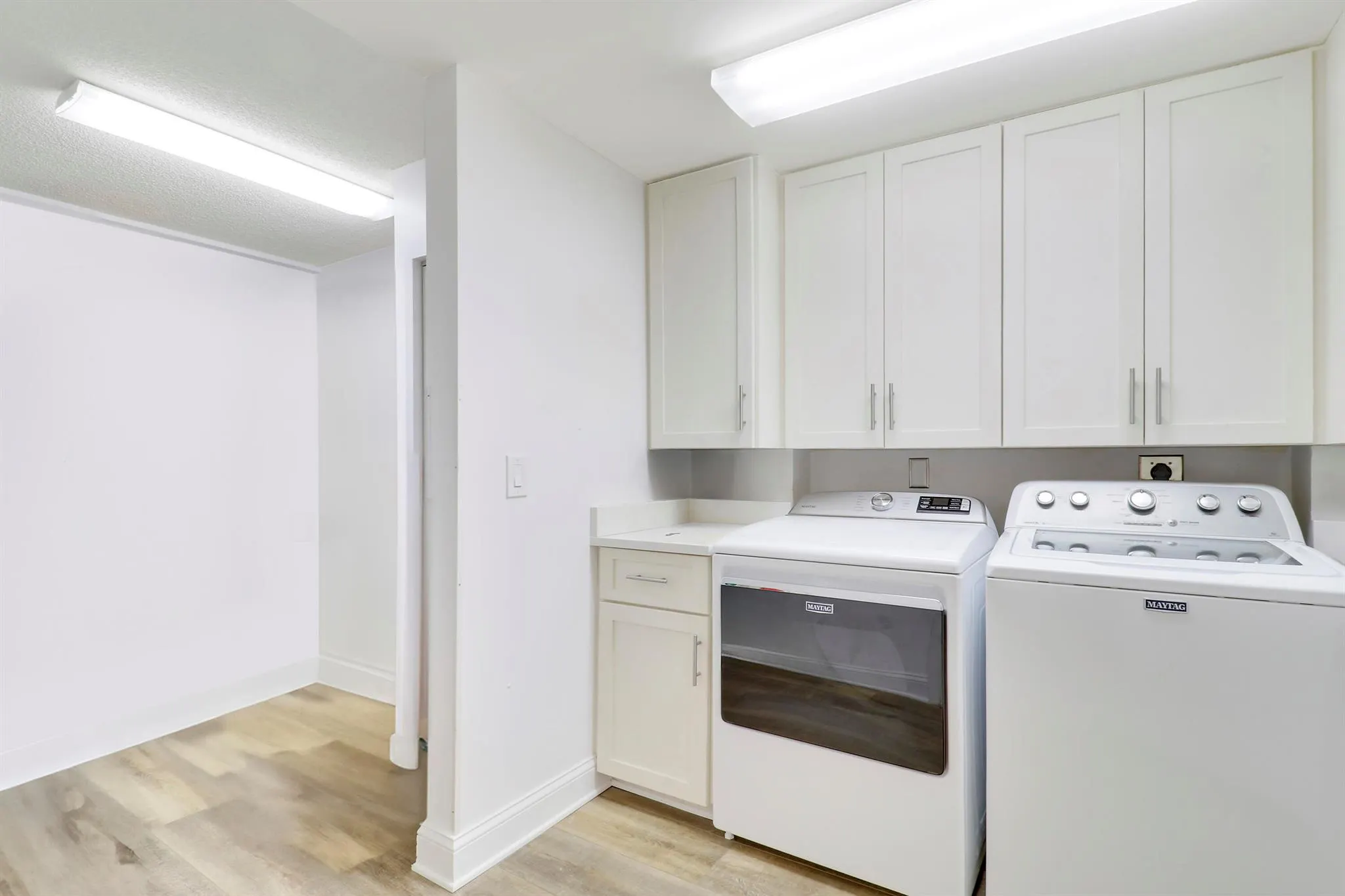 1301 Seafarer Circle, #105