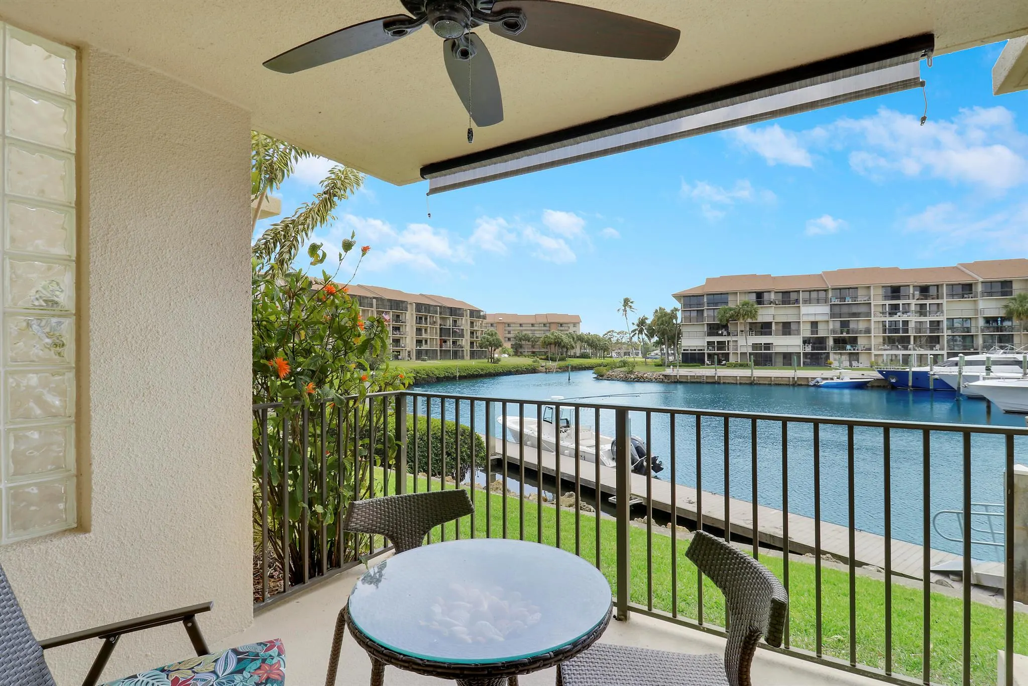 1301 Seafarer Circle, #105