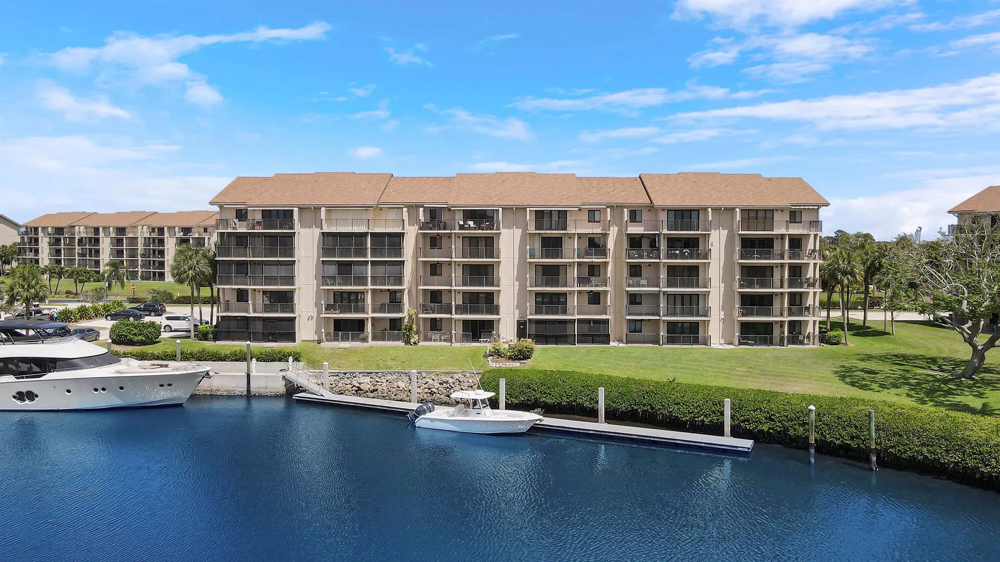 1301 Seafarer Circle, #105