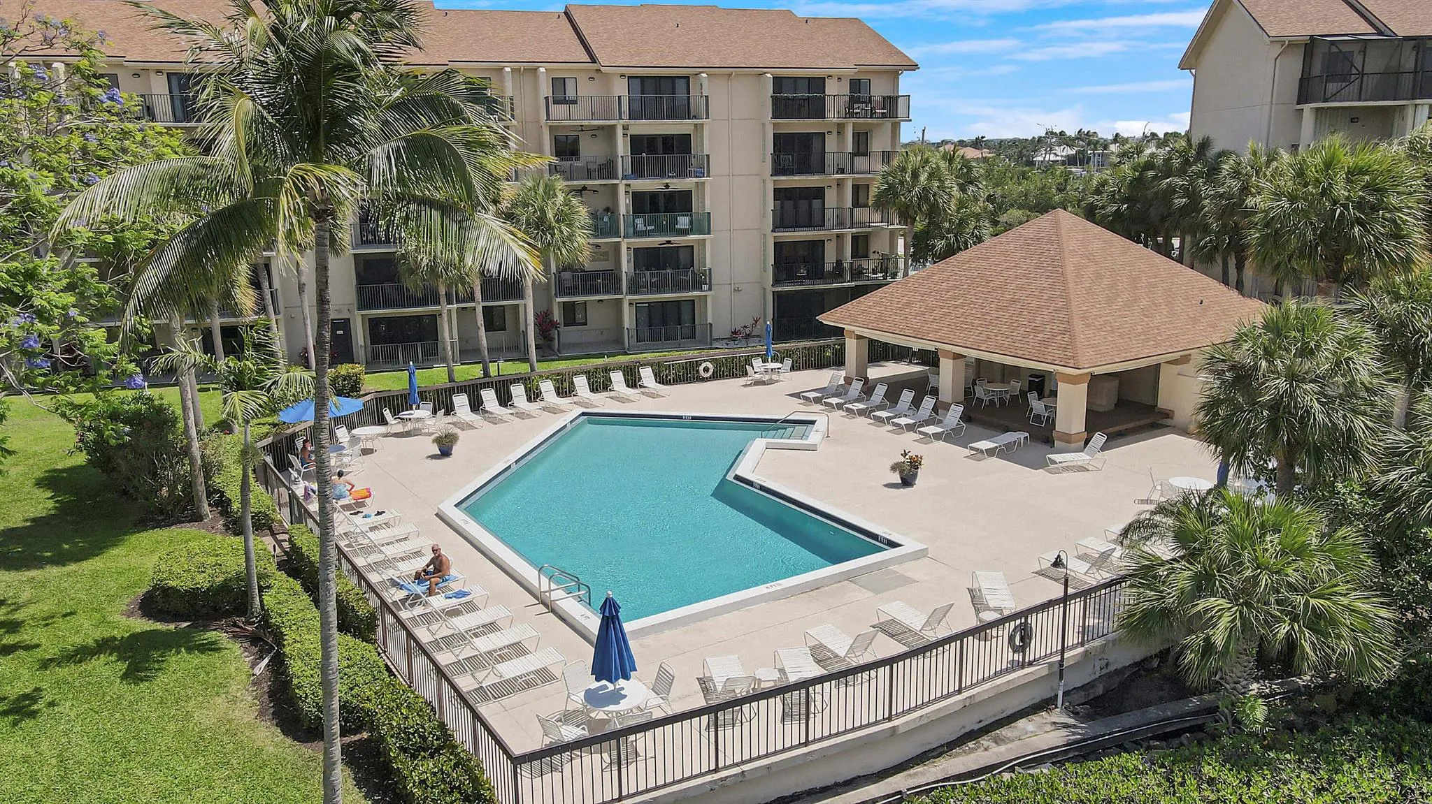 1301 Seafarer Circle, #105