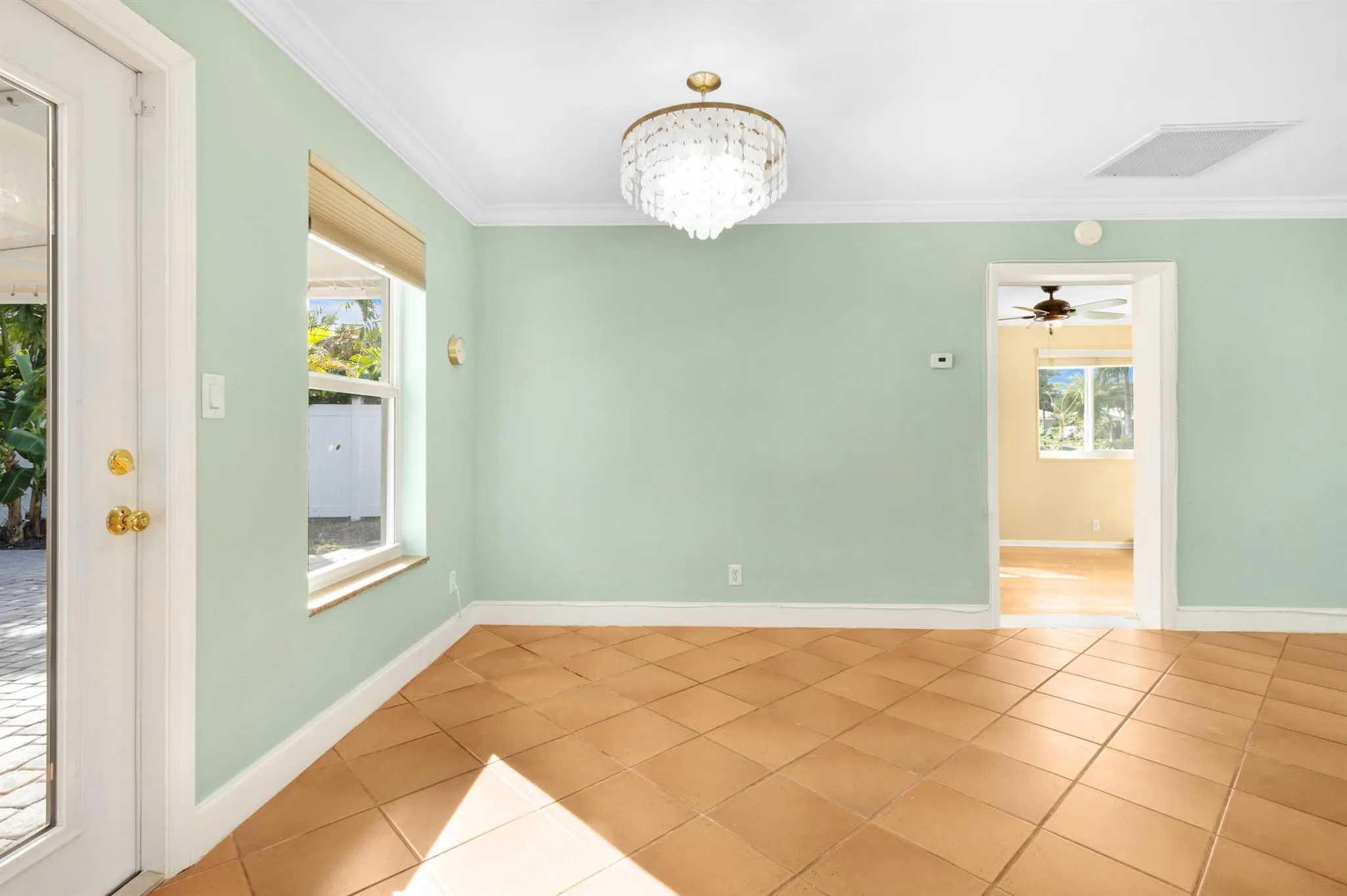 912 SE 8th Court