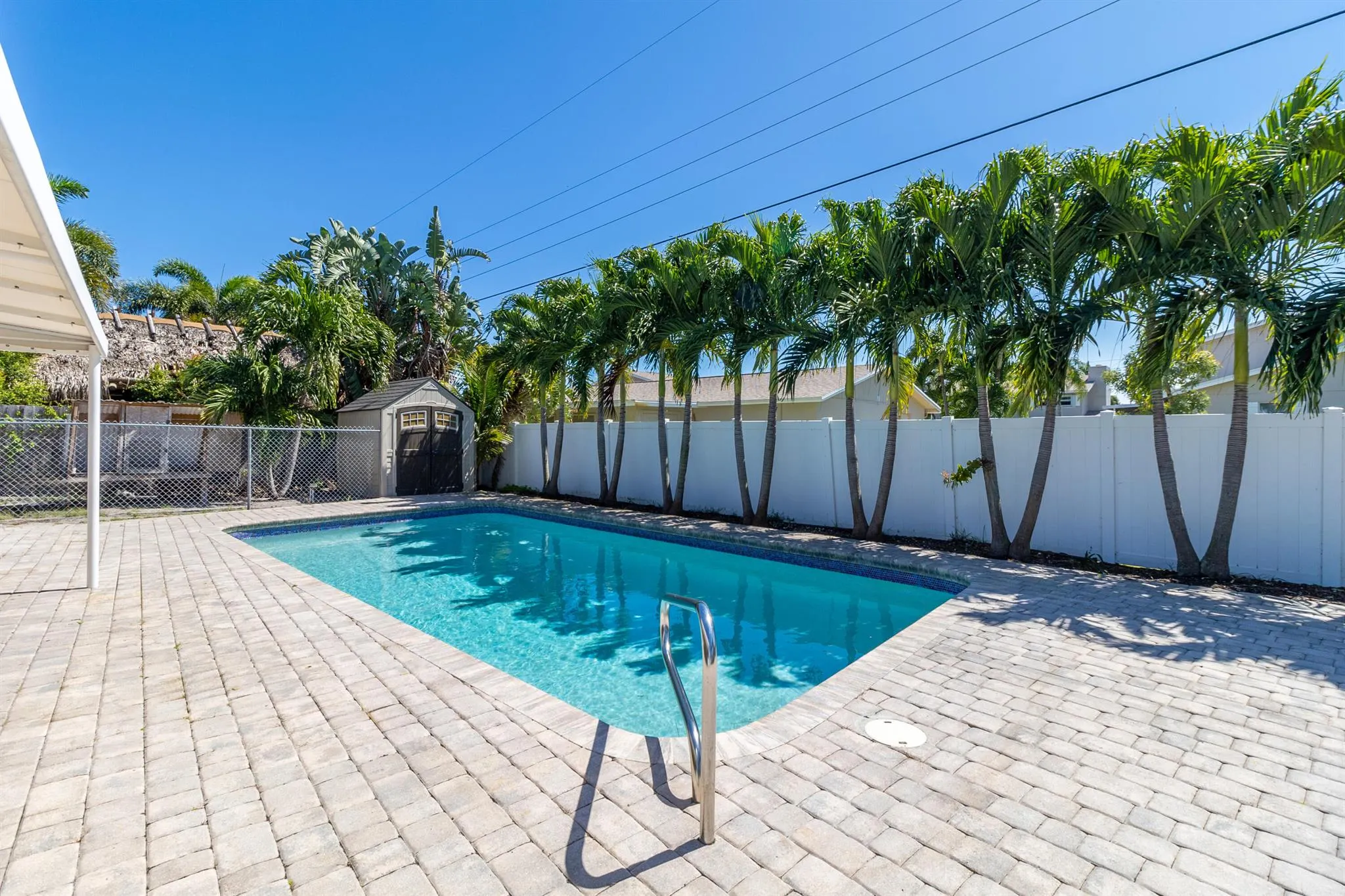 912 SE 8th Court