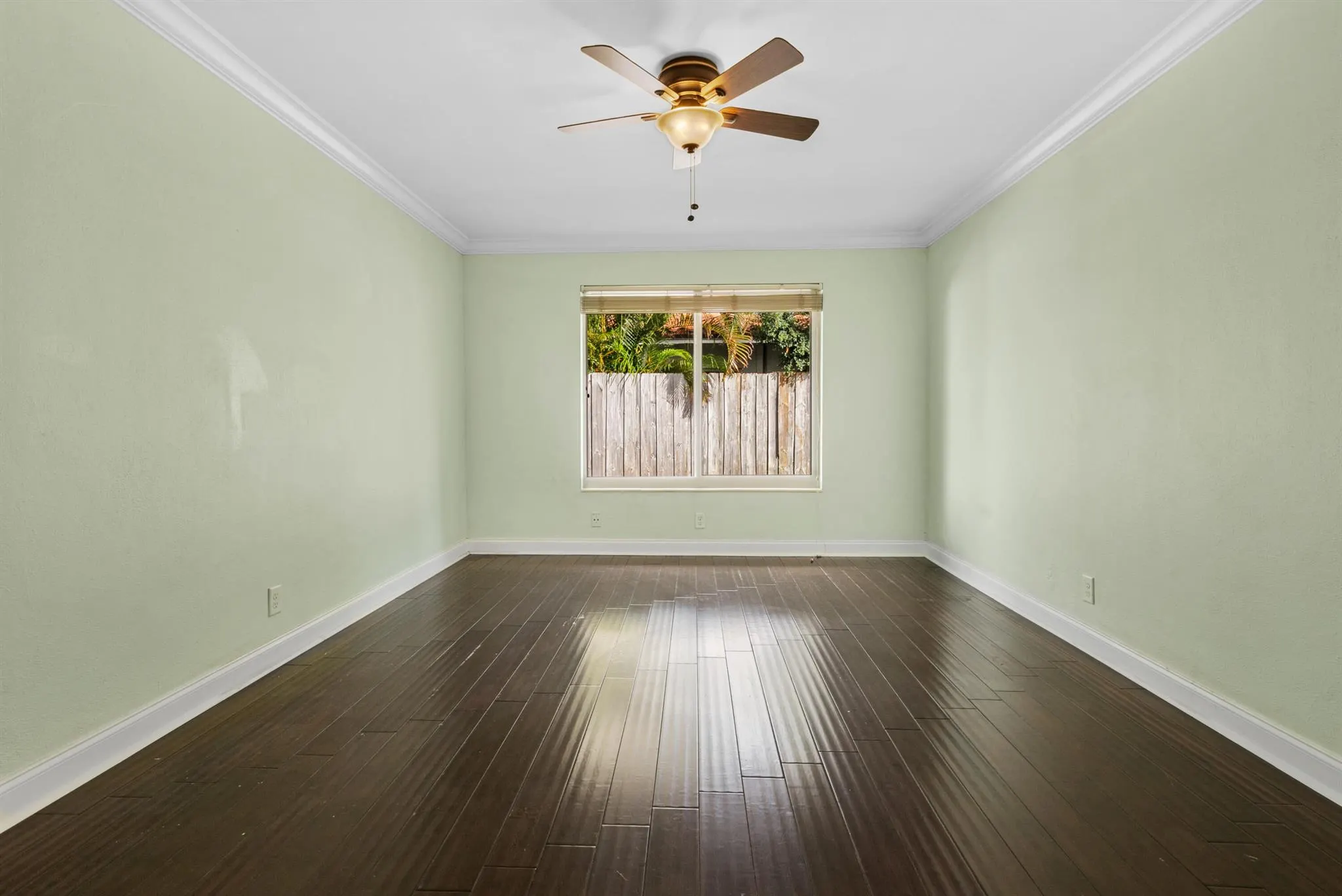 912 SE 8th Court