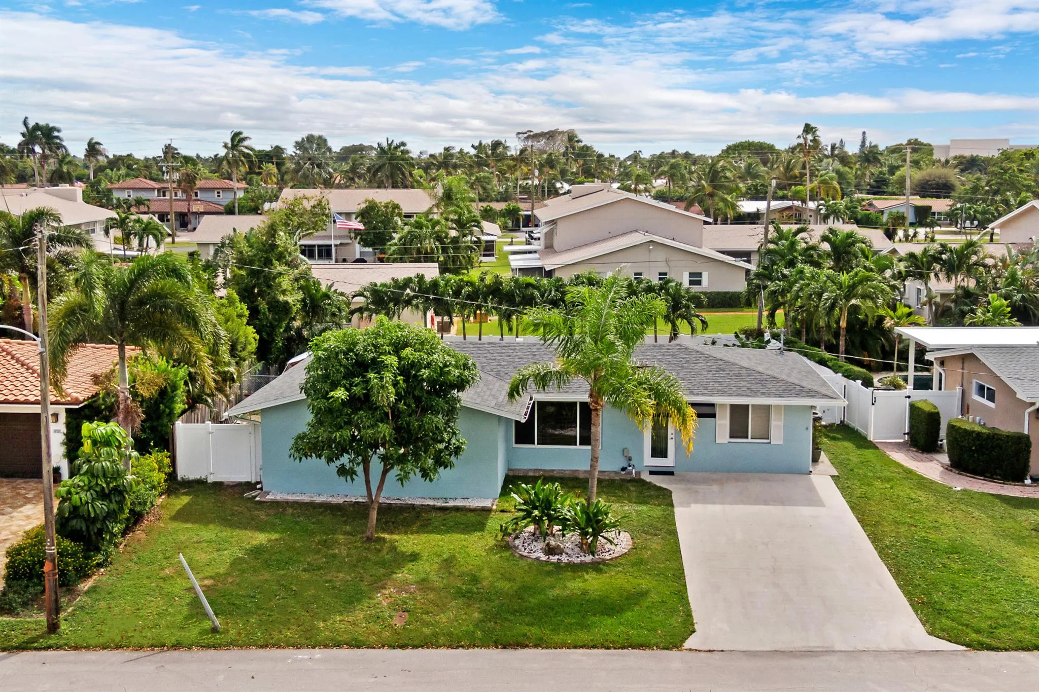 912 SE 8th Court