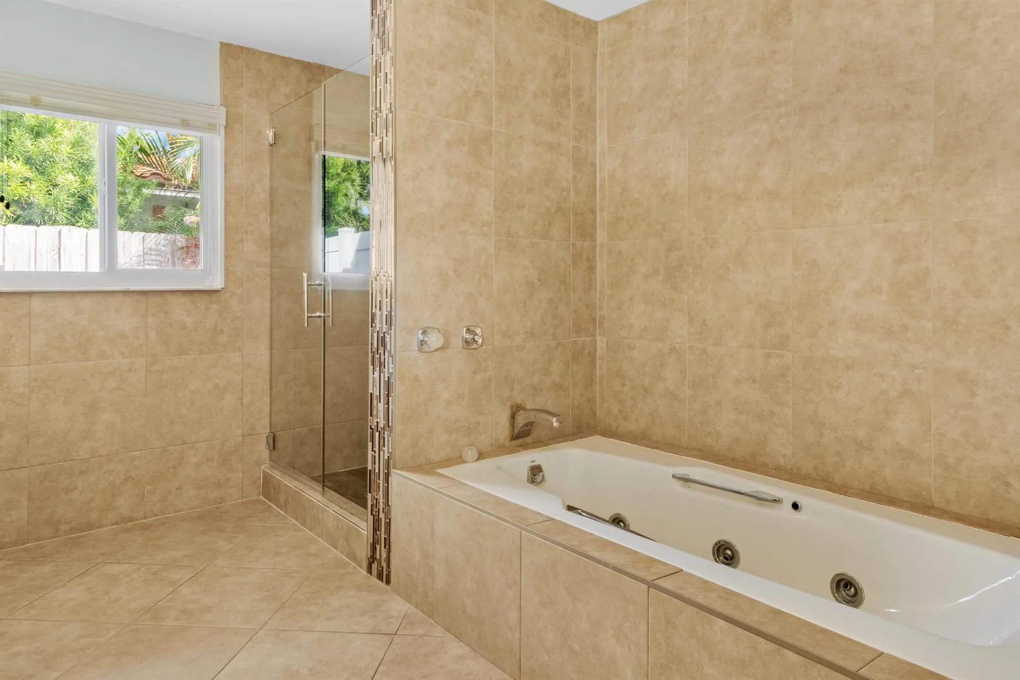 912 SE 8th Court