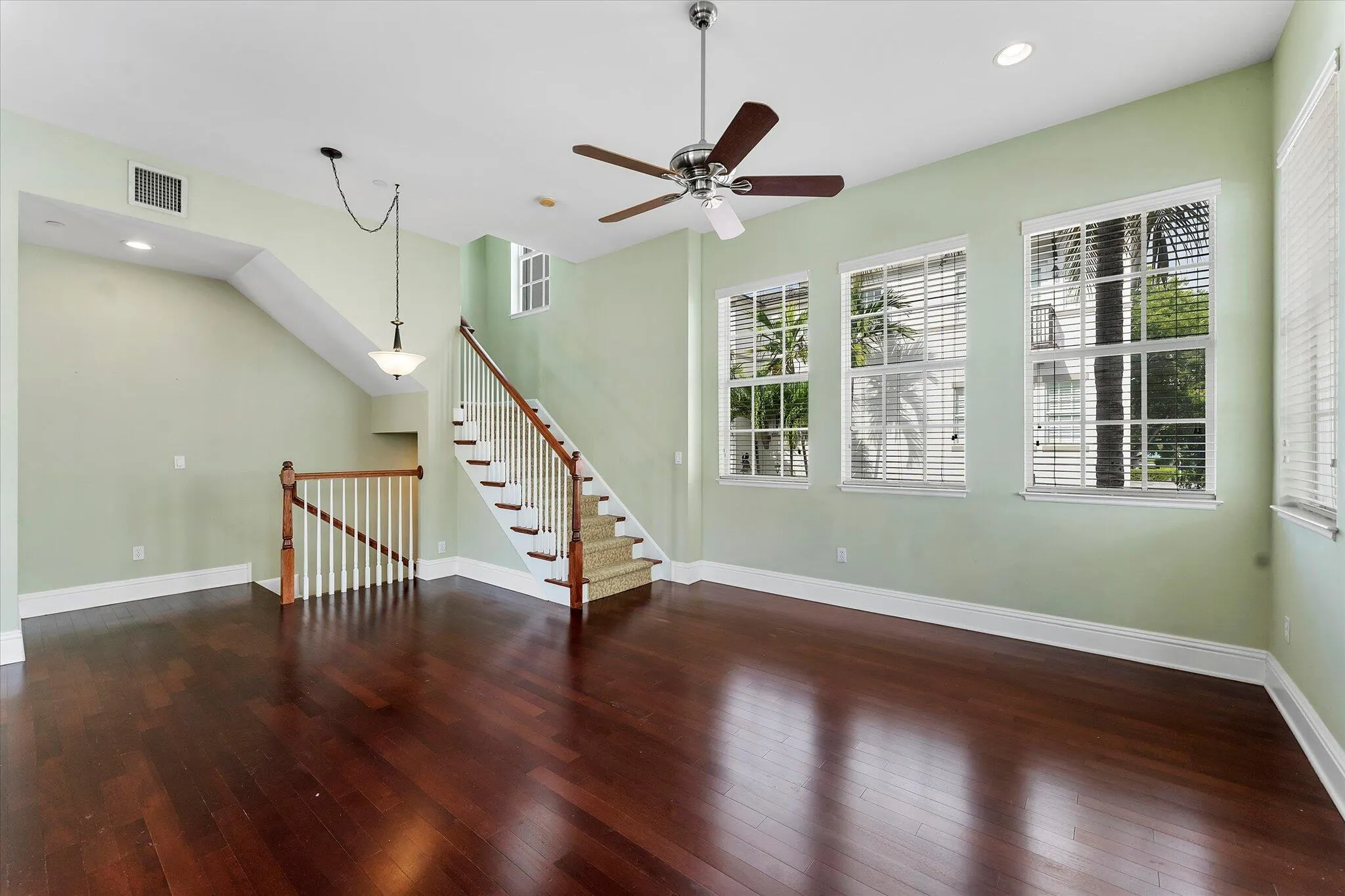 285 SE 6th Avenue, #J