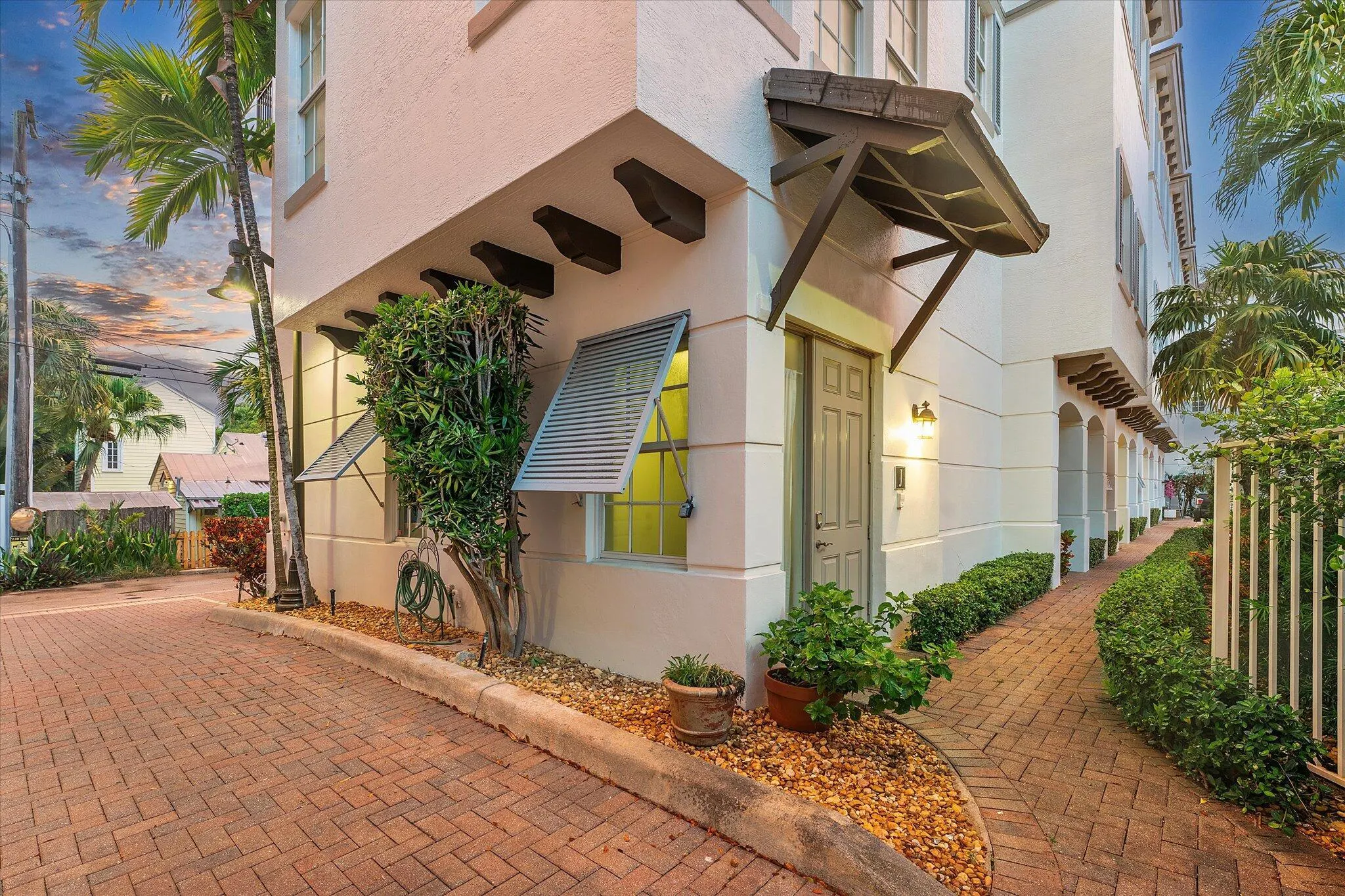 285 SE 6th Avenue, #J
