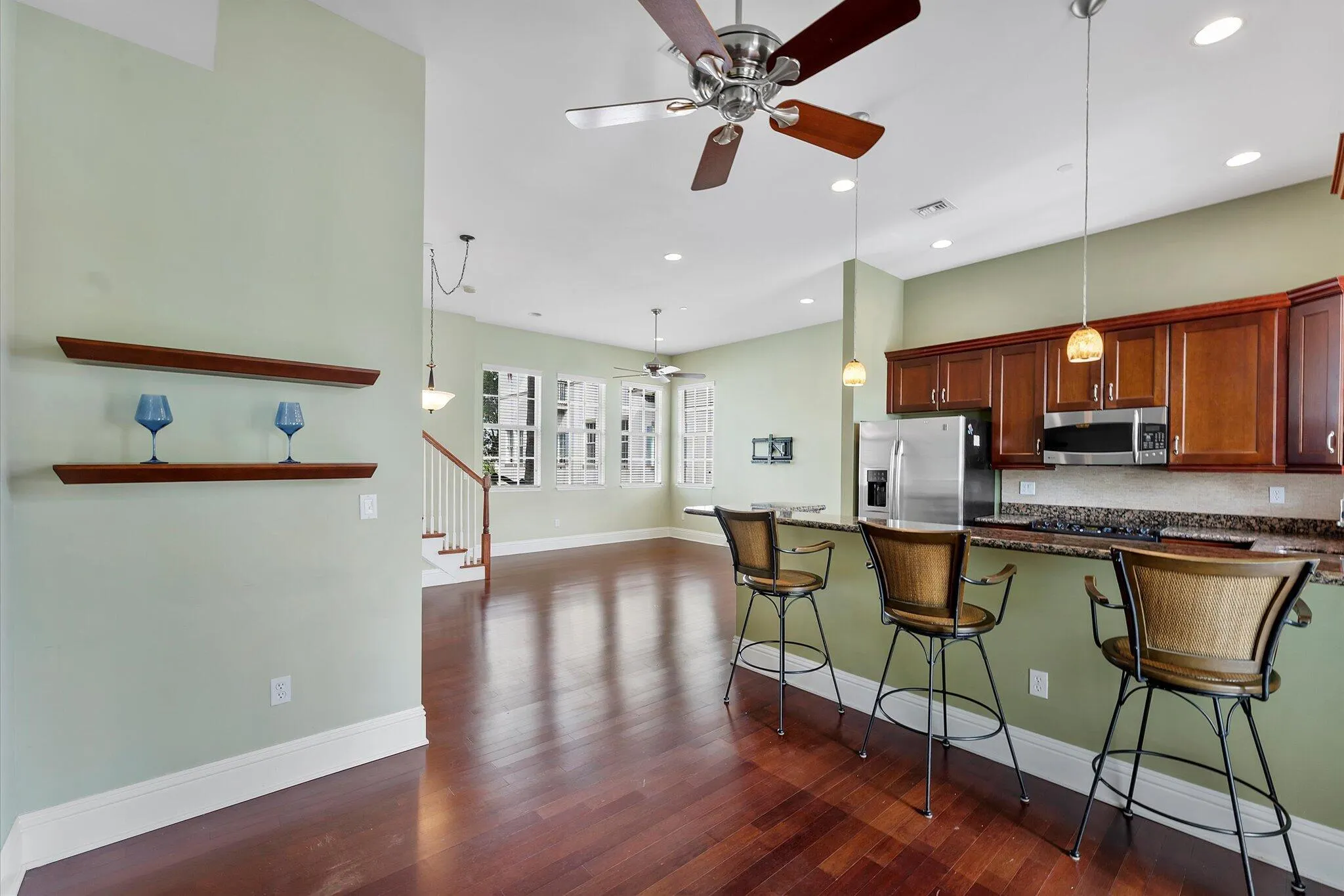 285 SE 6th Avenue, #J
