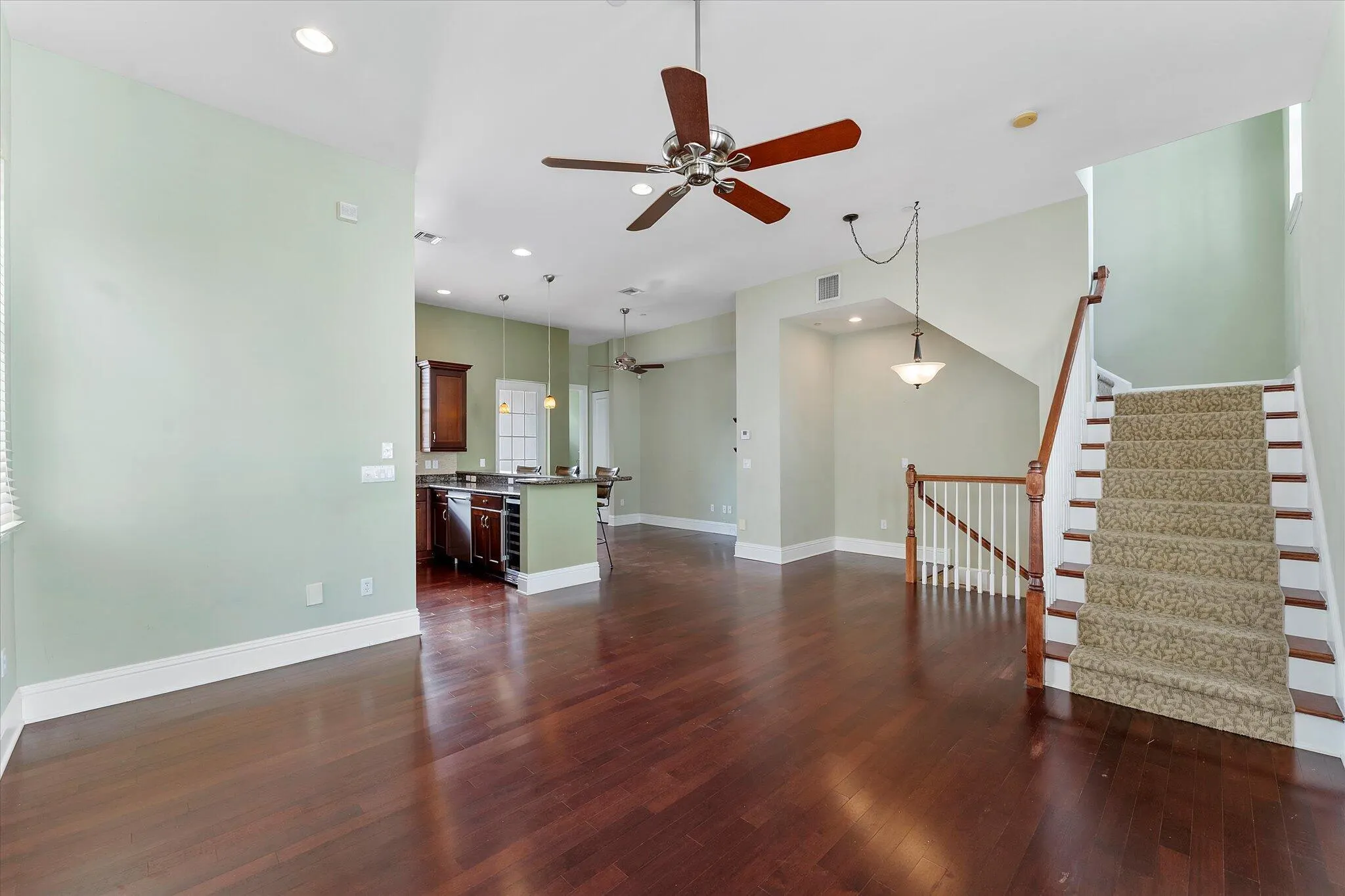 285 SE 6th Avenue, #J