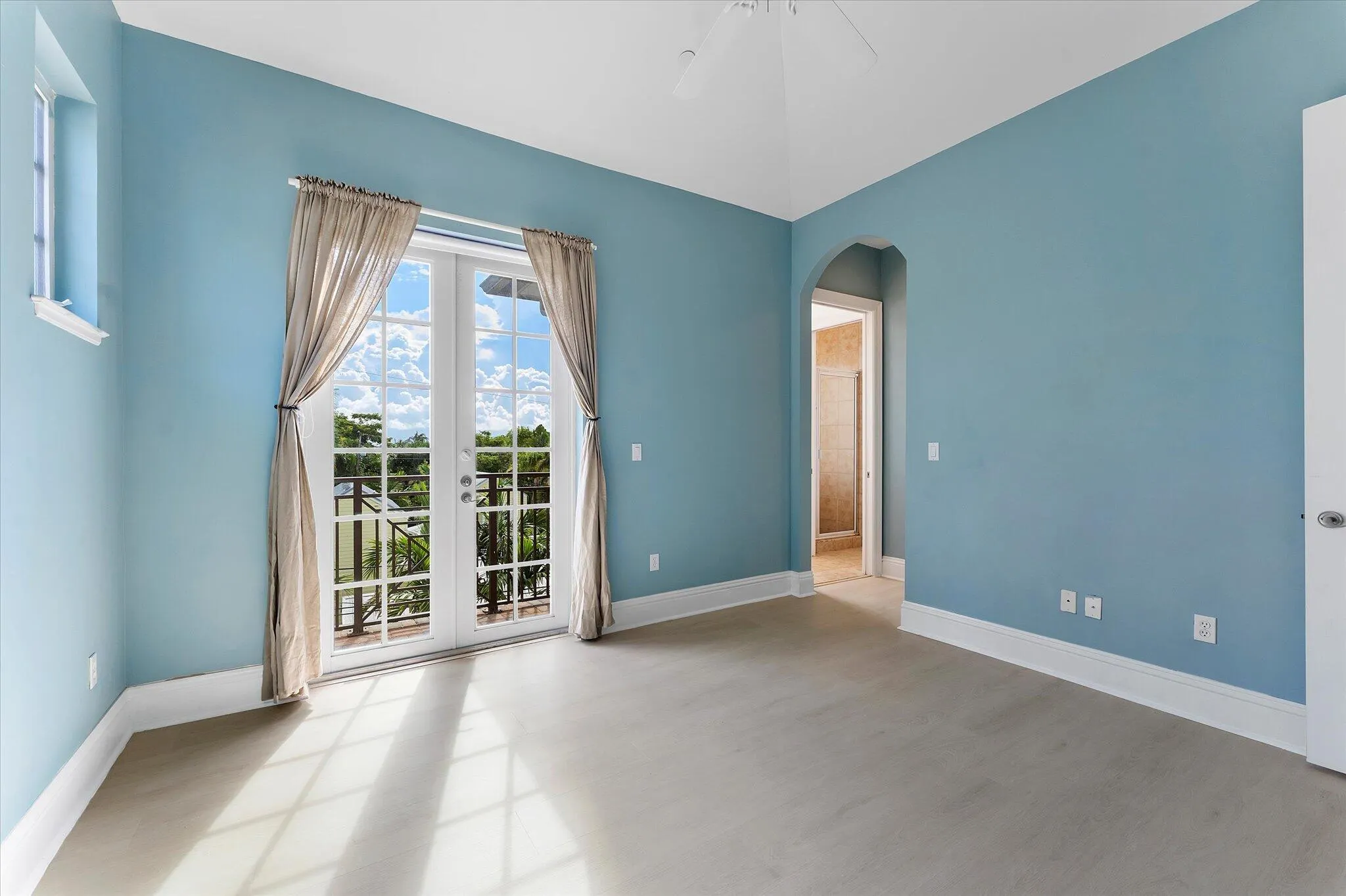 285 SE 6th Avenue, #J