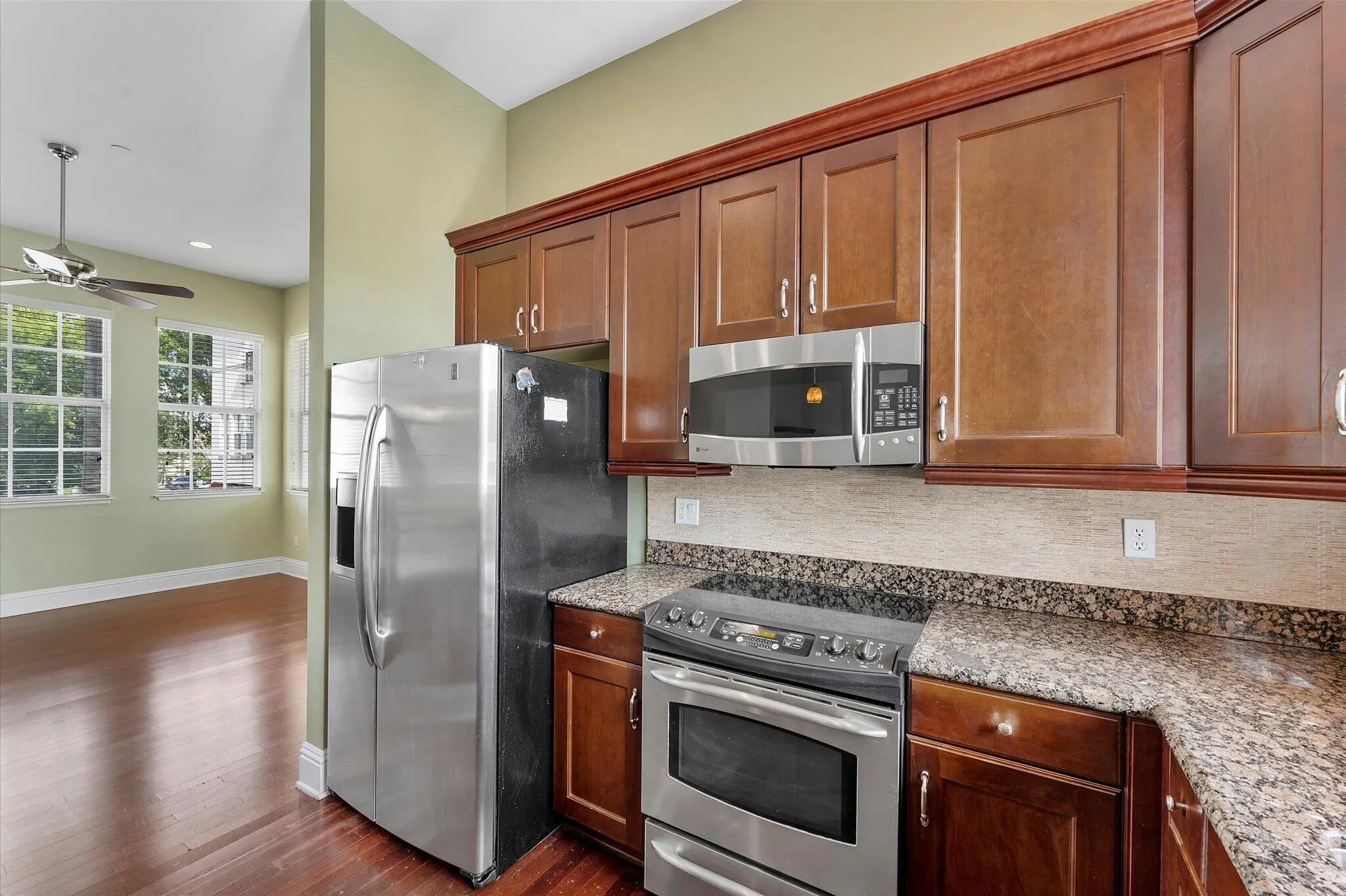 285 SE 6th Avenue, #J