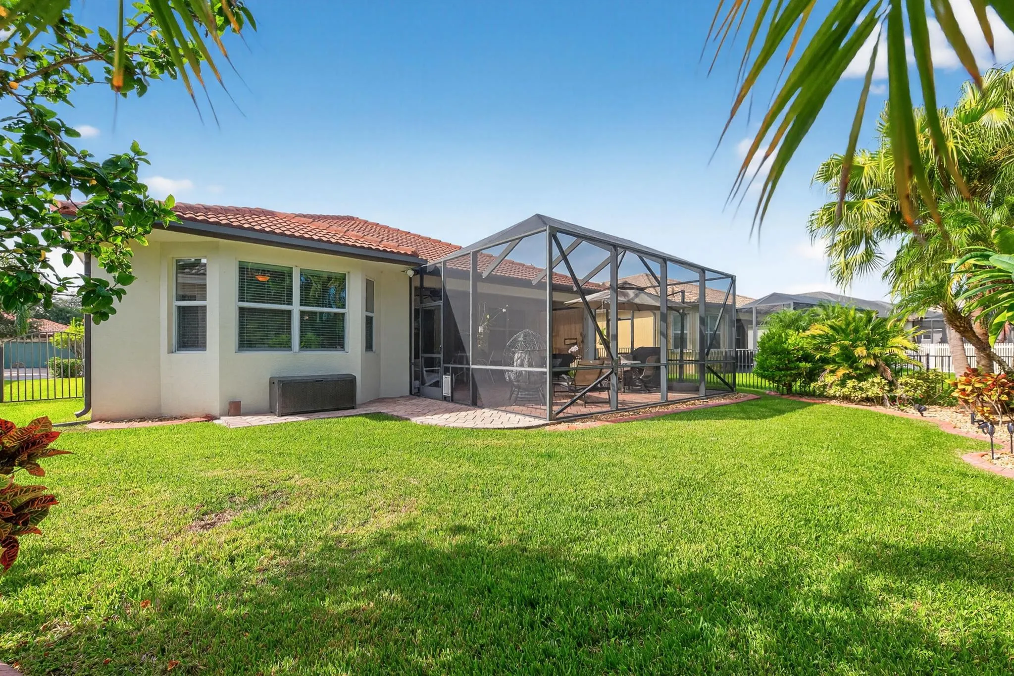 11908 SW Crestwood Circle