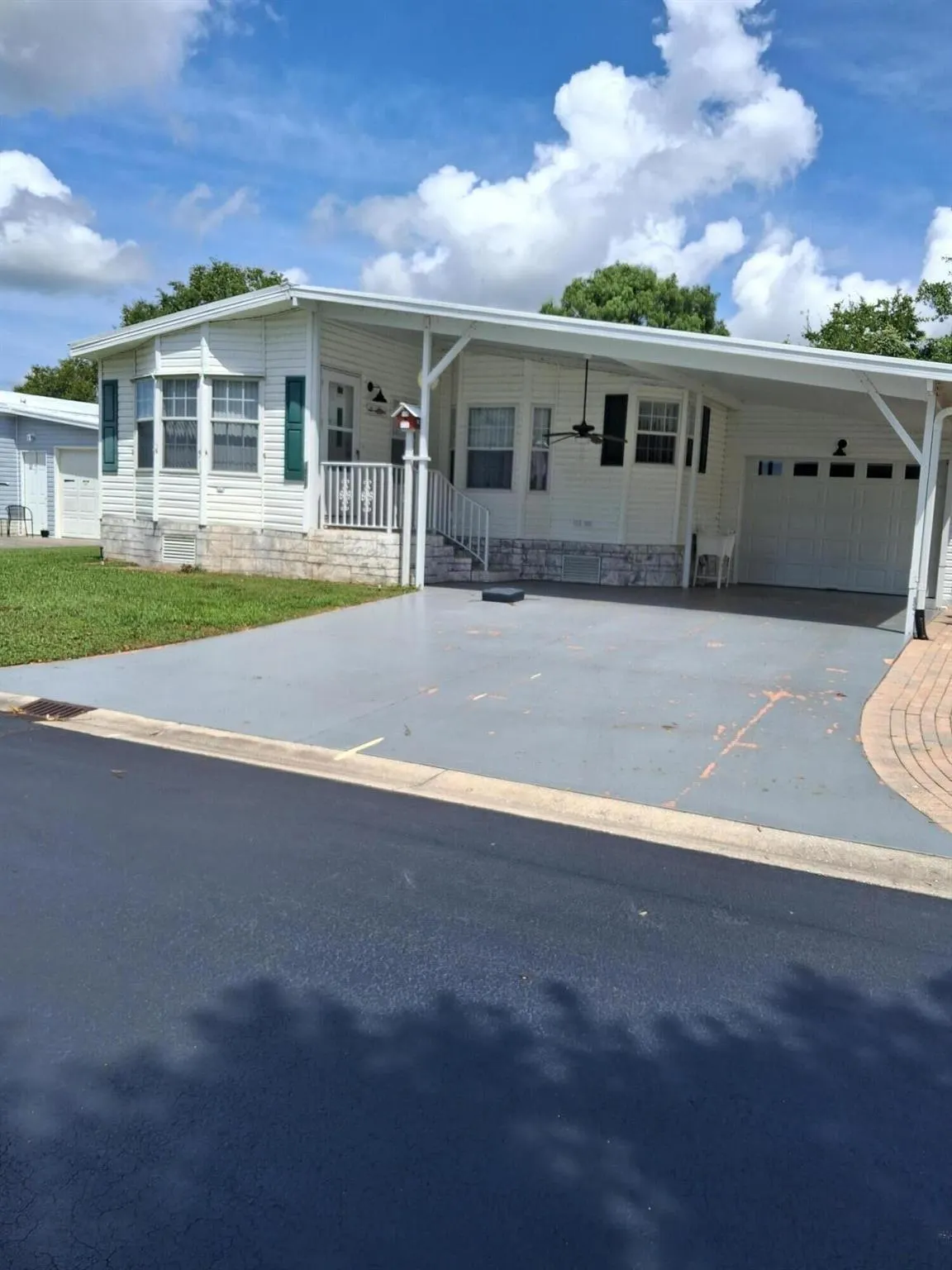 1555 SW 35 Circle