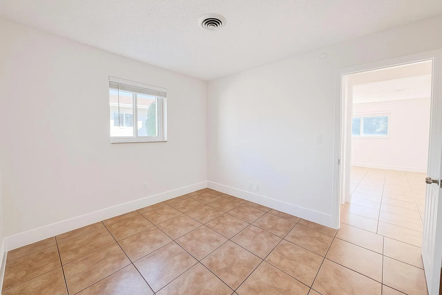 2923 NE 7th Avenue, #B