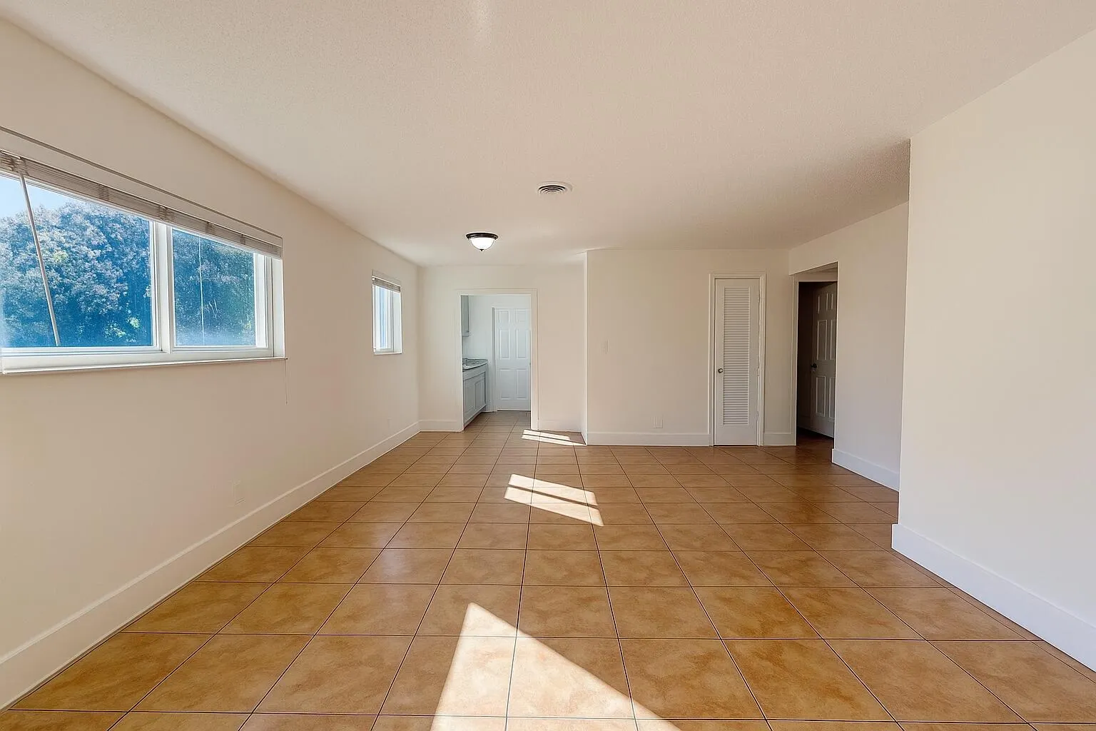 2923 NE 7th Avenue, #B