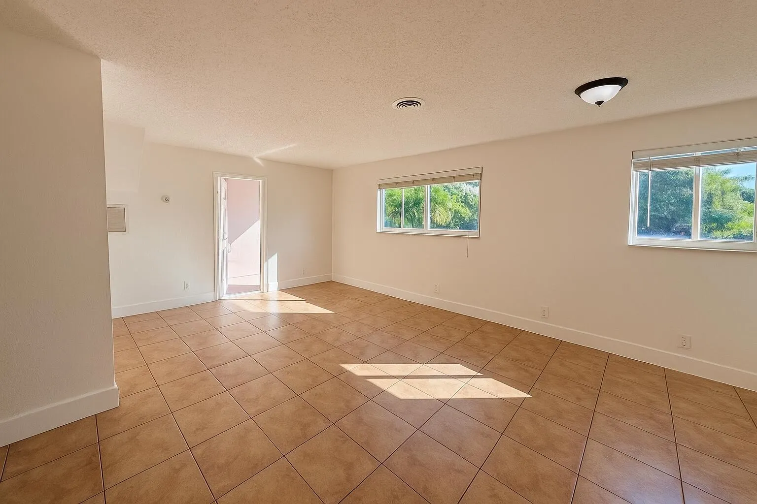 2923 NE 7th Avenue, #B