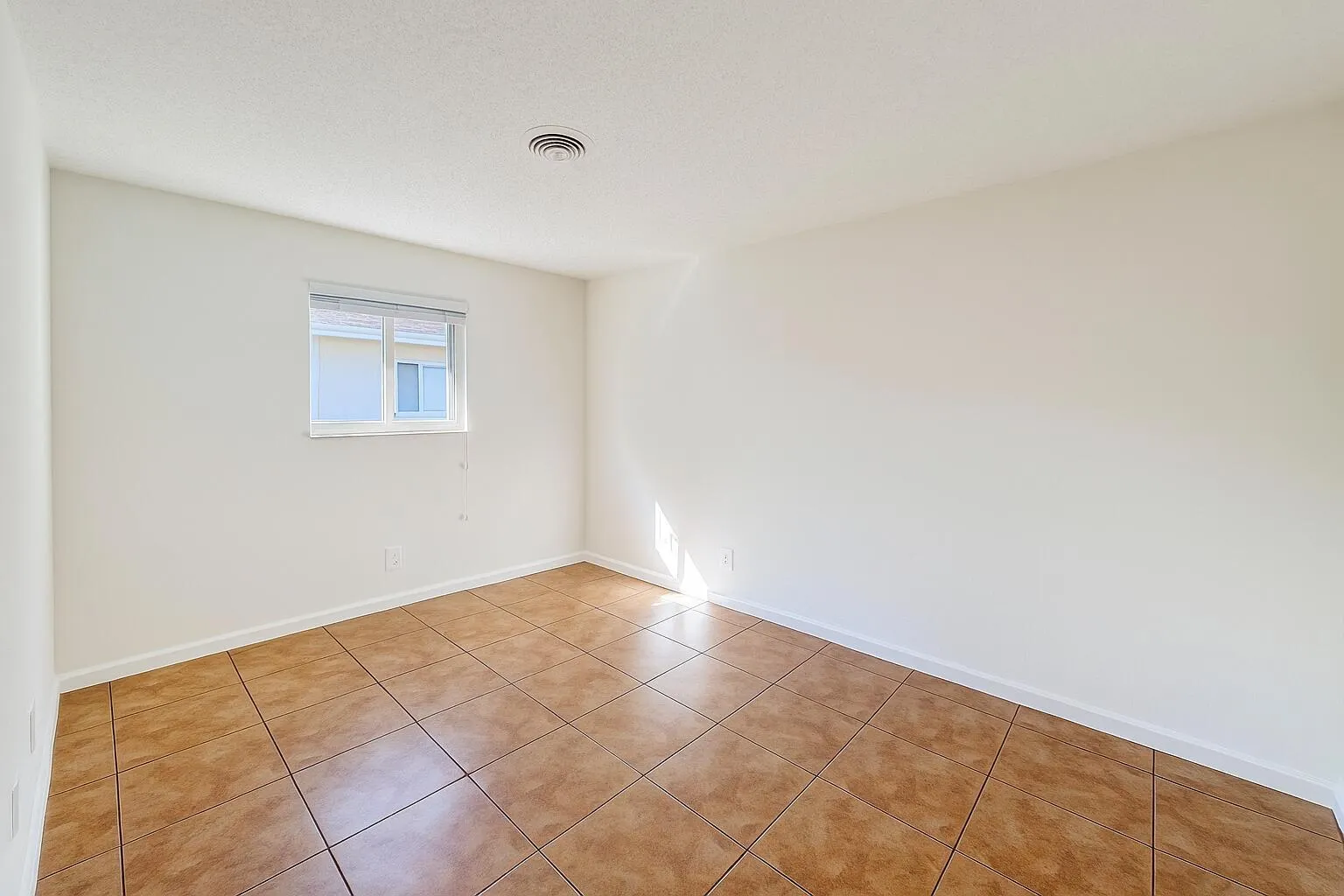 2923 NE 7th Avenue, #B