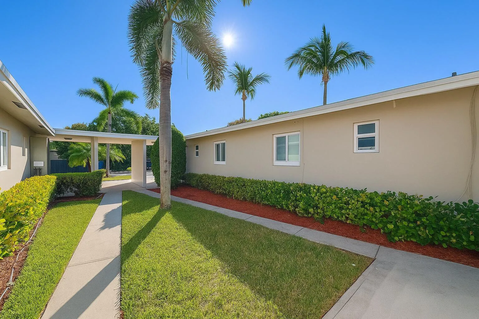 2923 NE 7th Avenue, #B