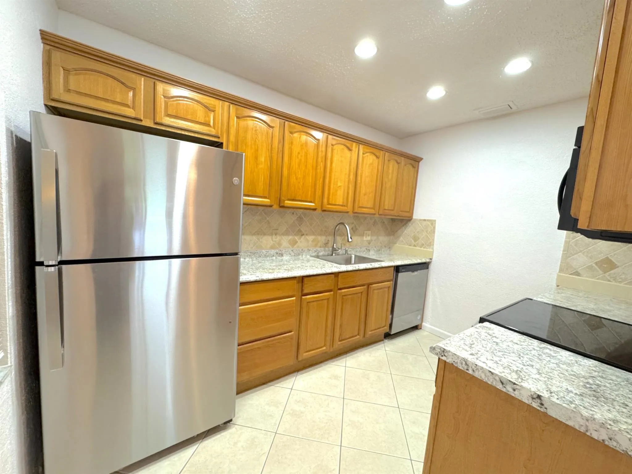 1900 Palmland Drive, #2