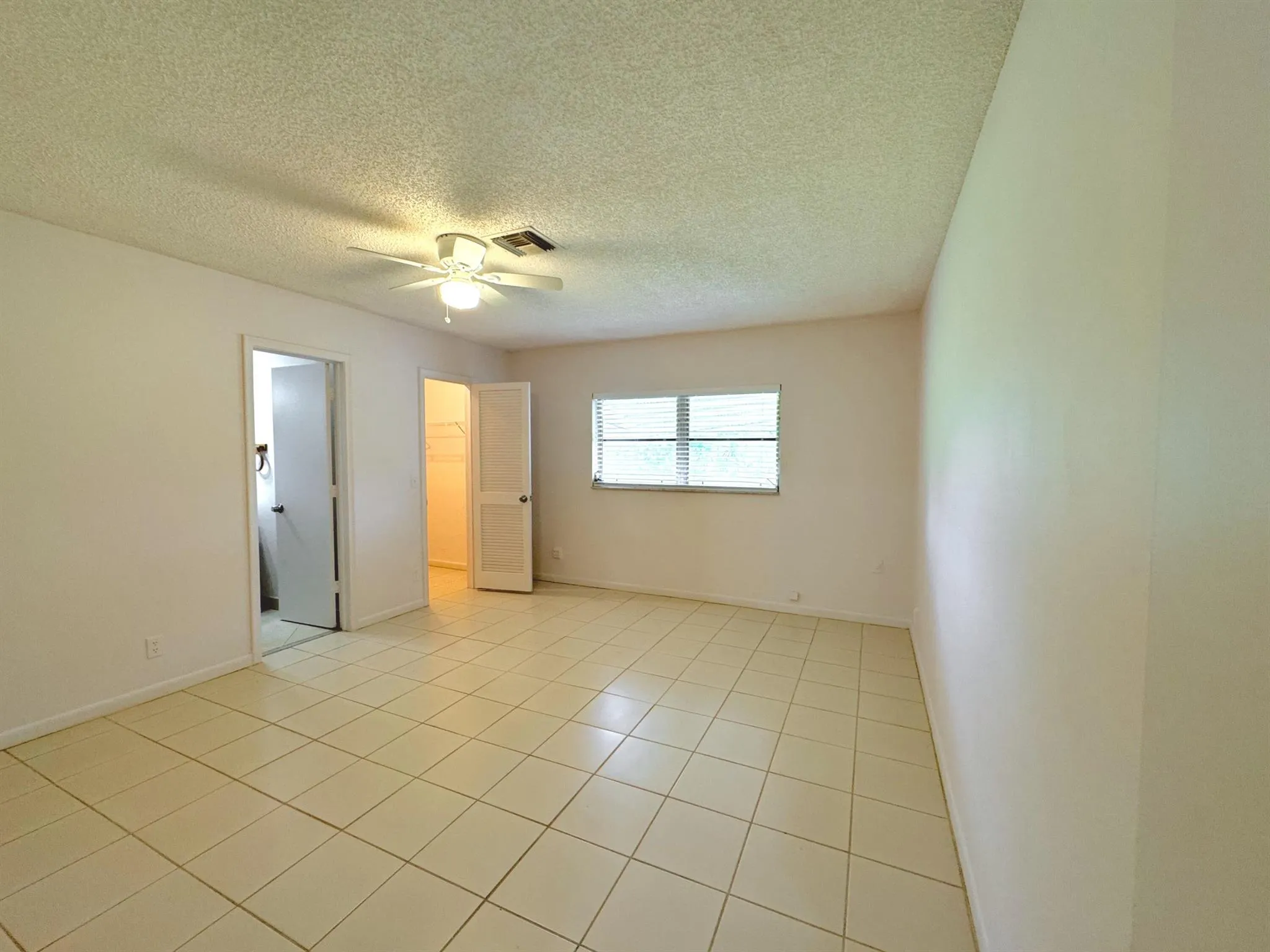 1900 Palmland Drive, #2