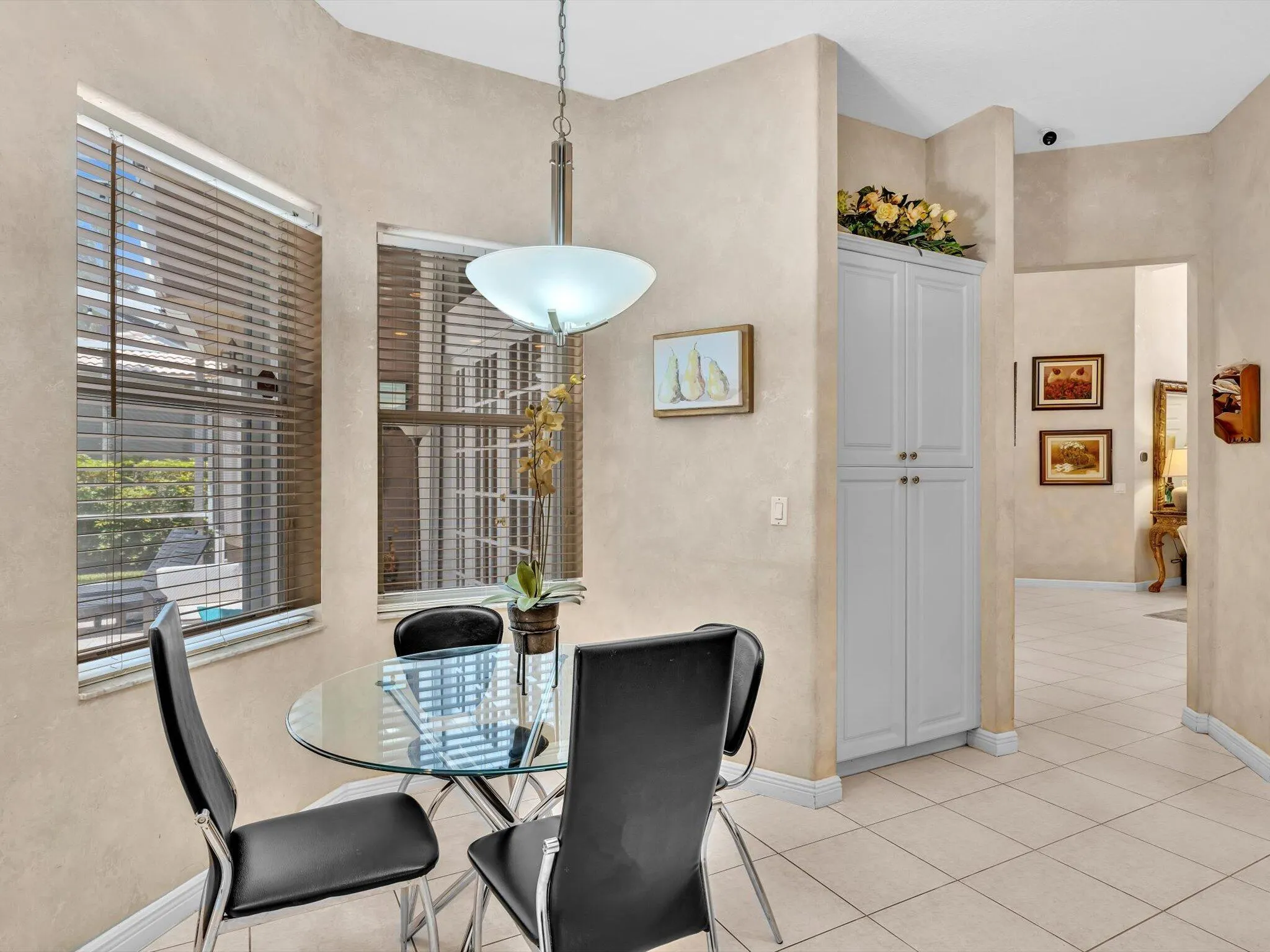 6419 Stonehurst Circle