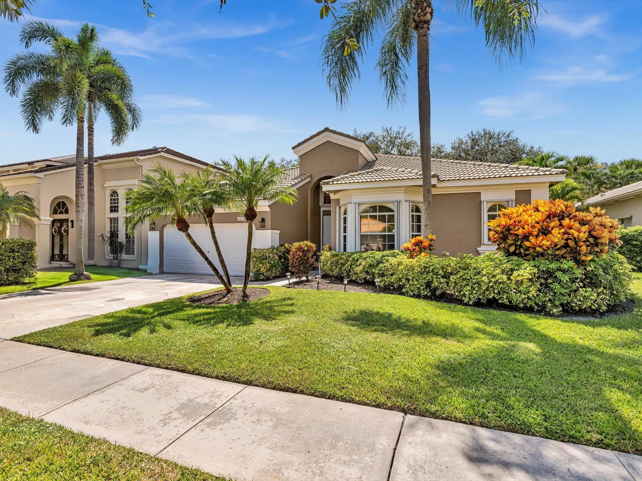 6419 Stonehurst Circle