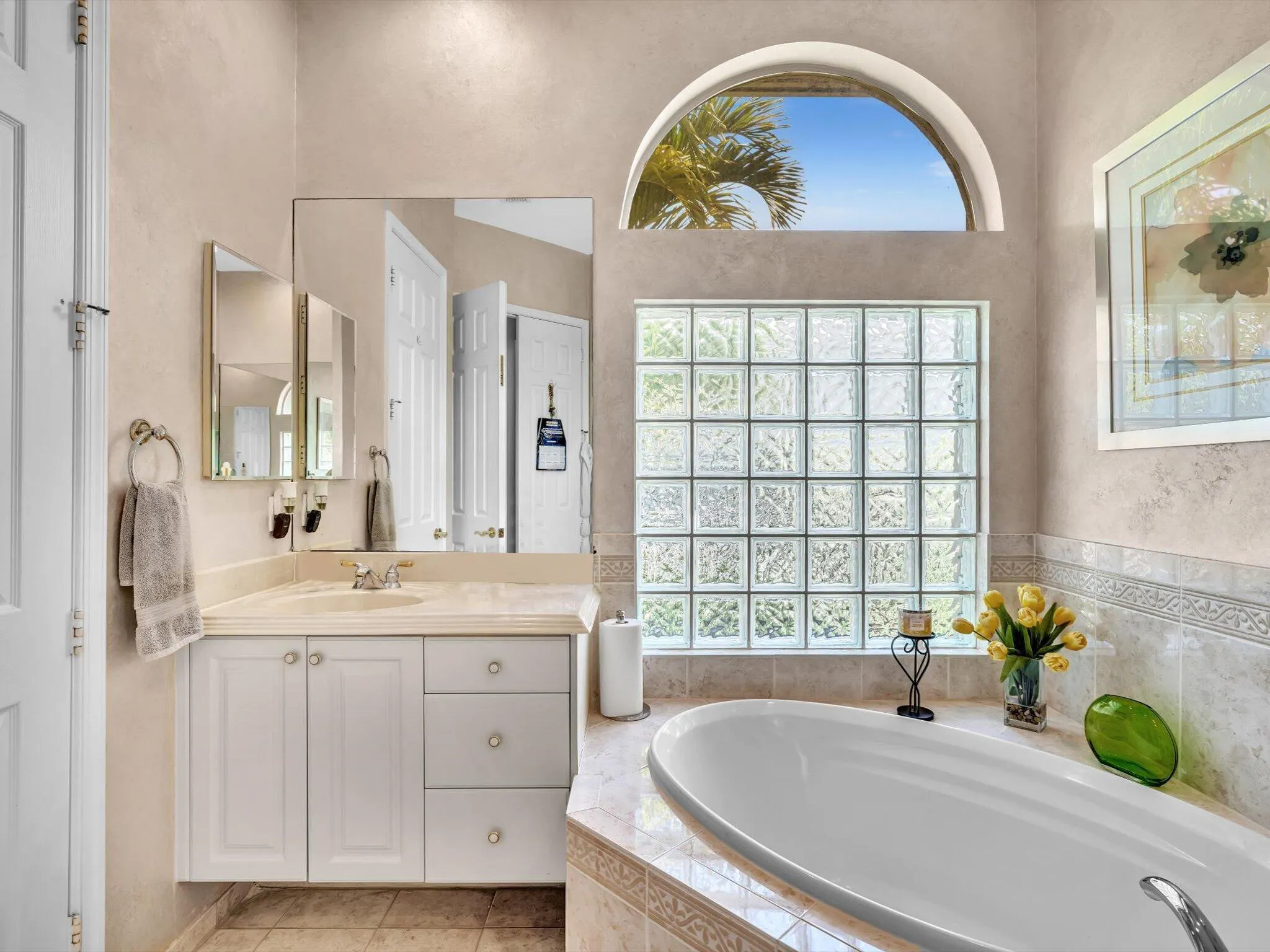 6419 Stonehurst Circle