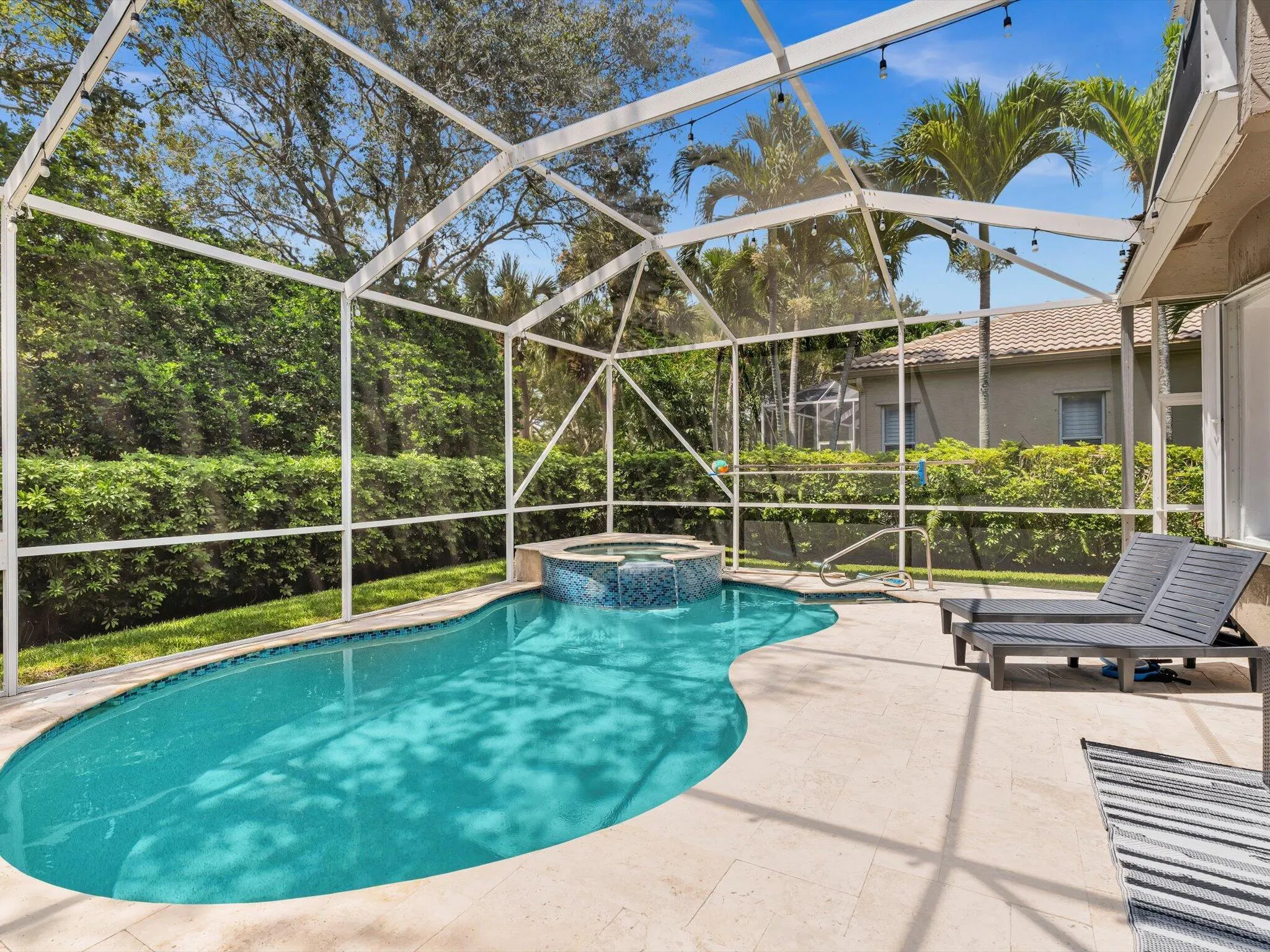 6419 Stonehurst Circle