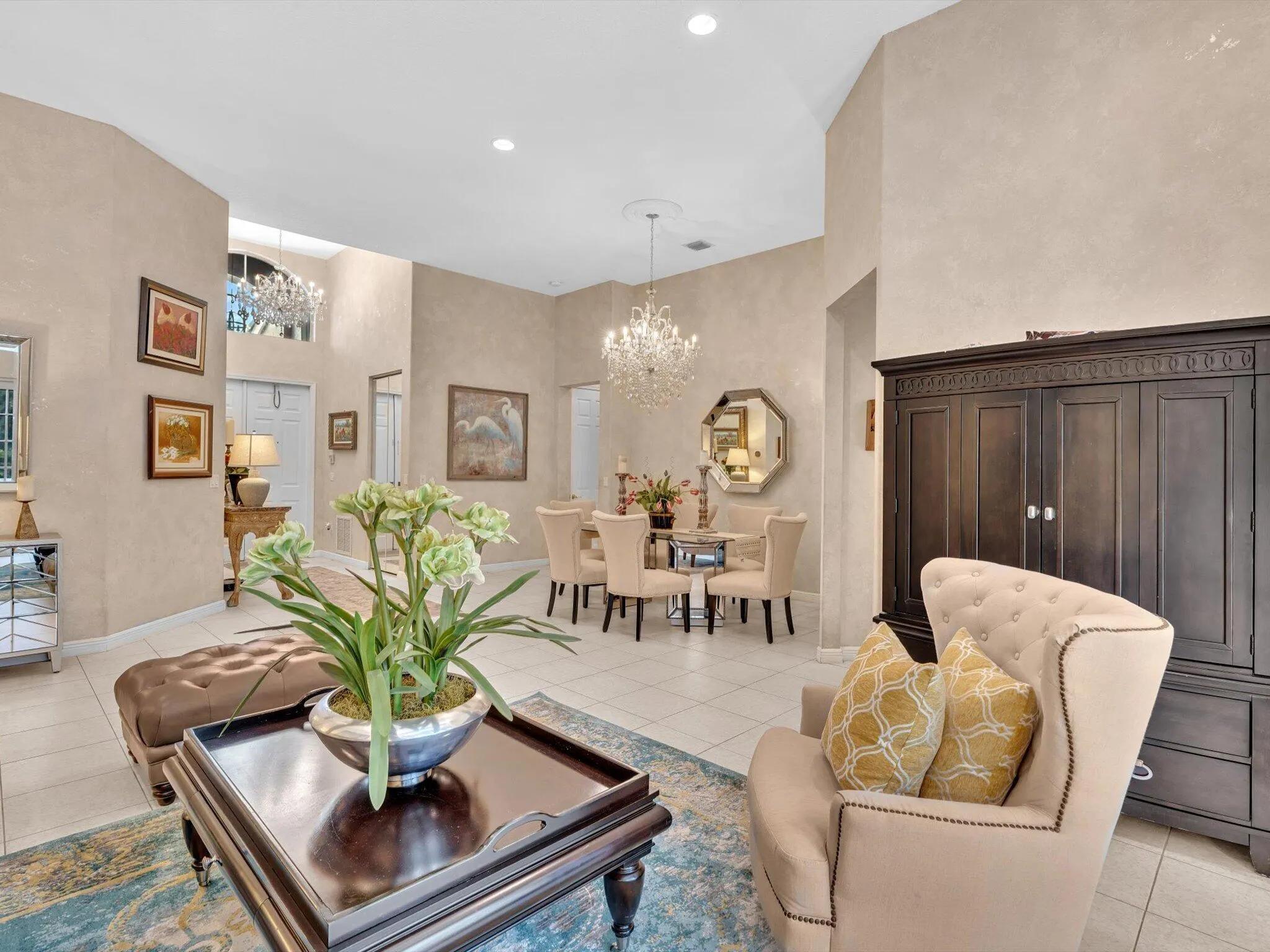 6419 Stonehurst Circle