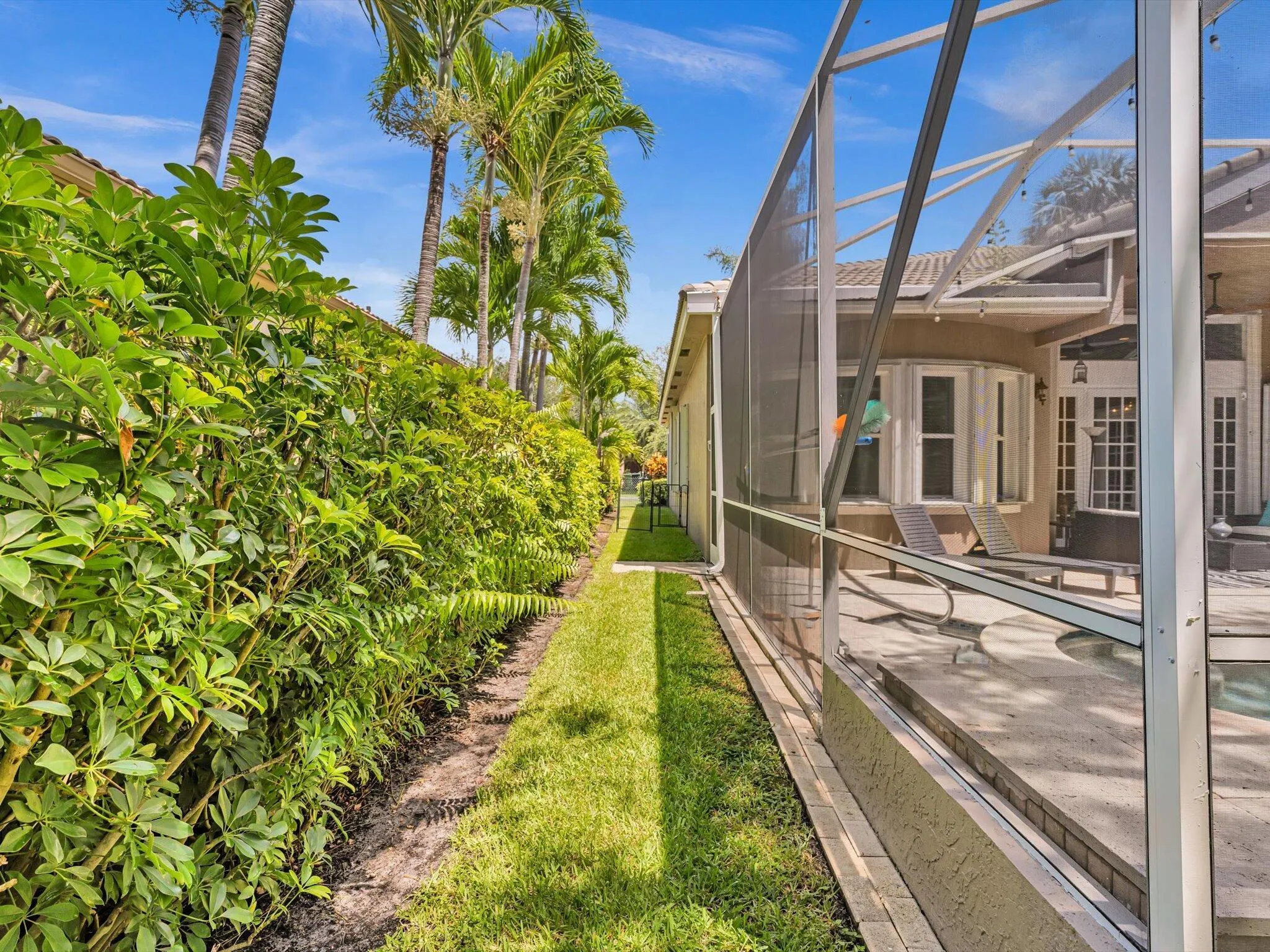 6419 Stonehurst Circle