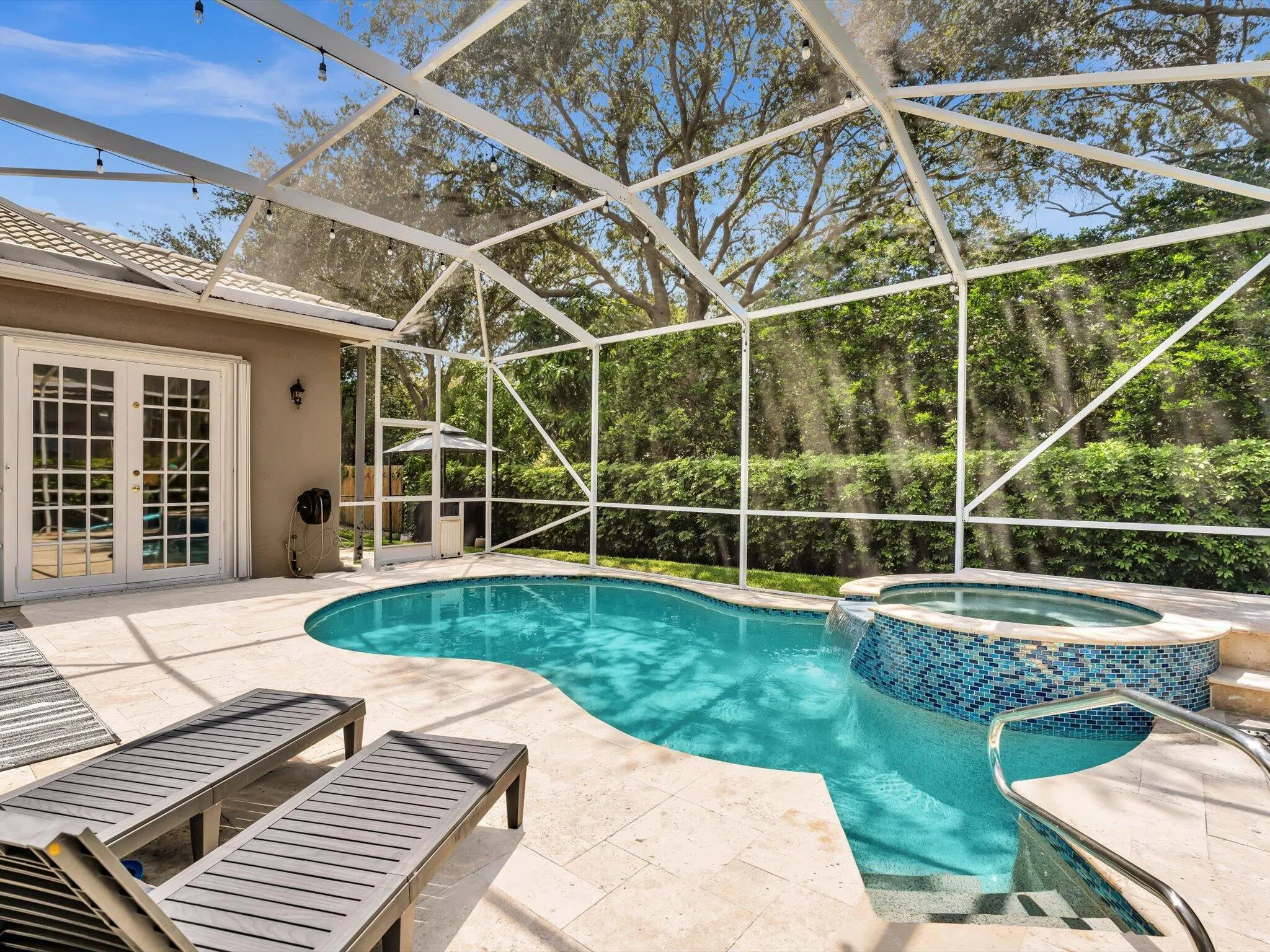 6419 Stonehurst Circle