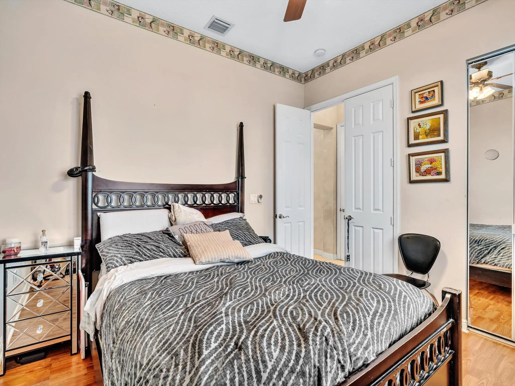 6419 Stonehurst Circle