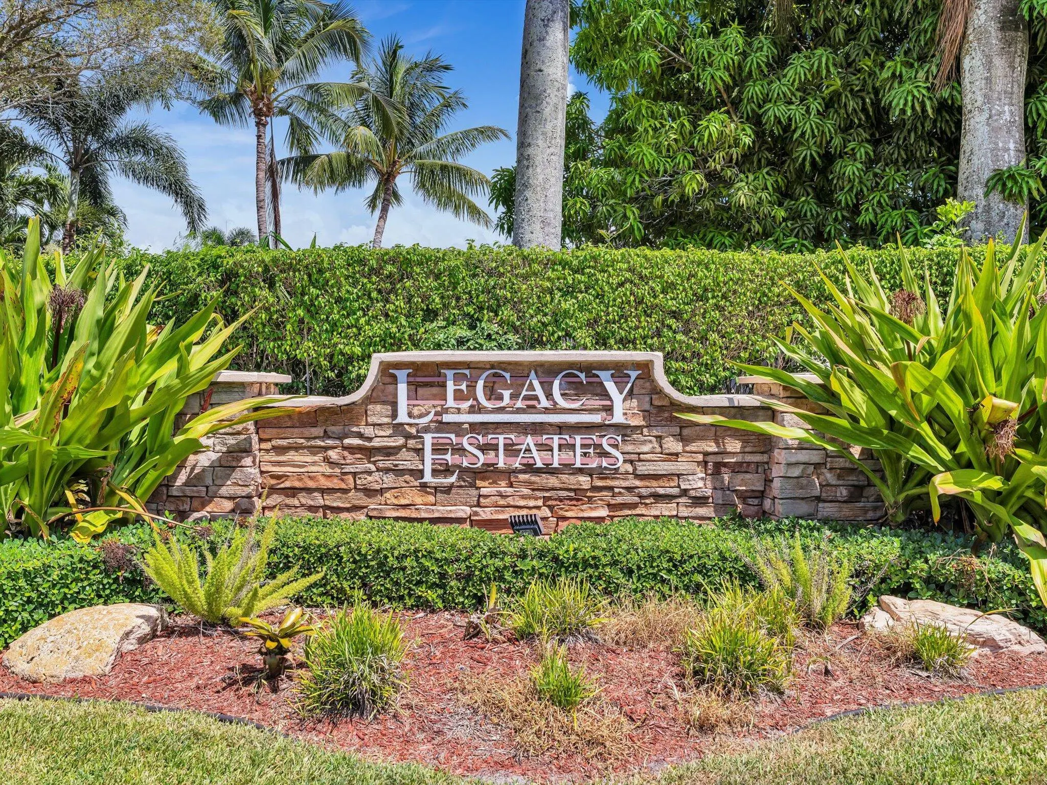 6419 Stonehurst Circle