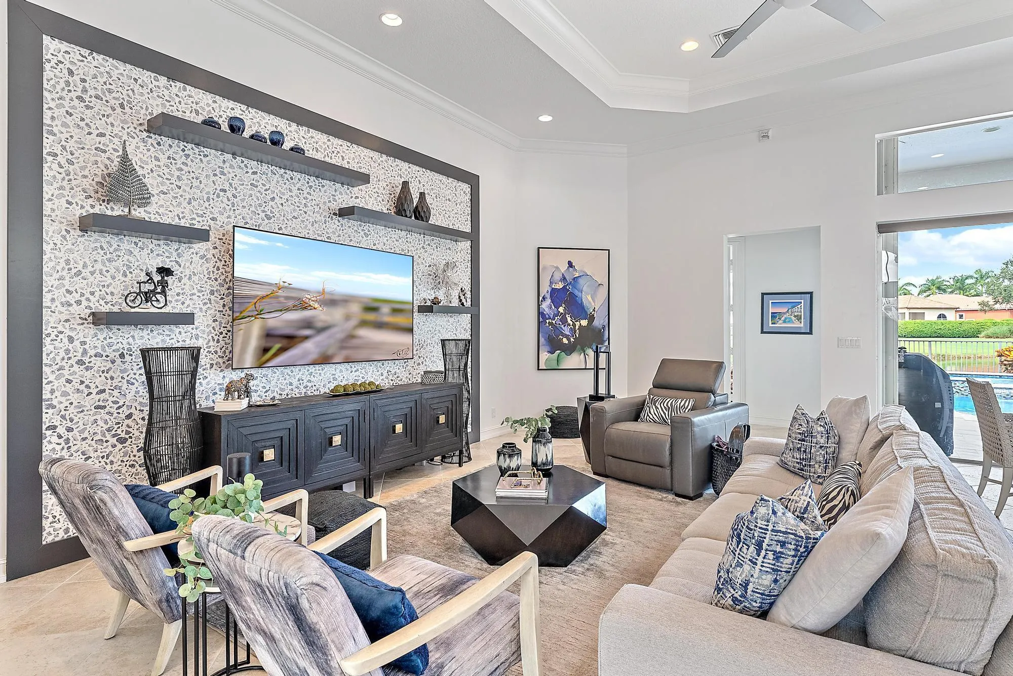 7943 Via Villagio