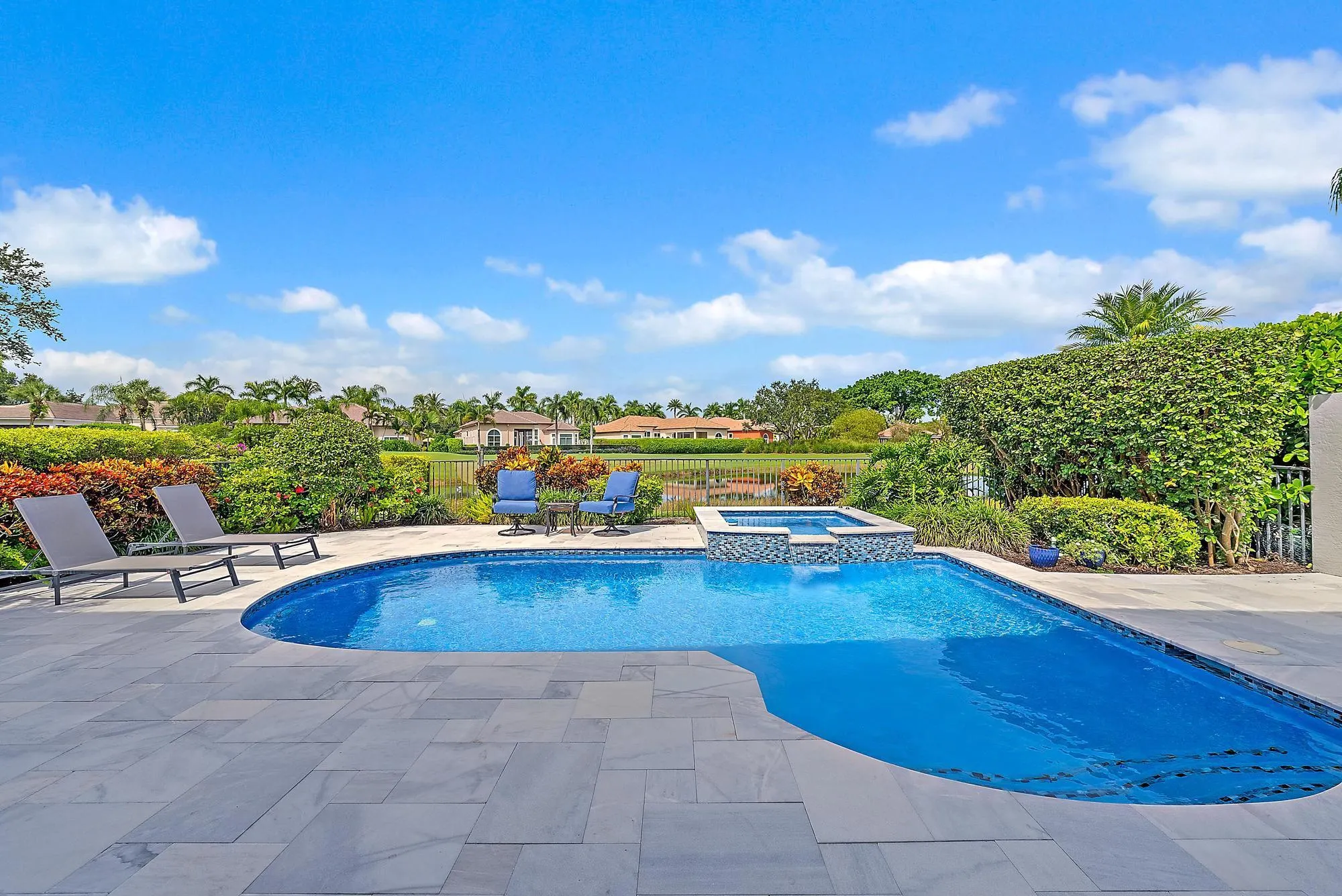 7943 Via Villagio