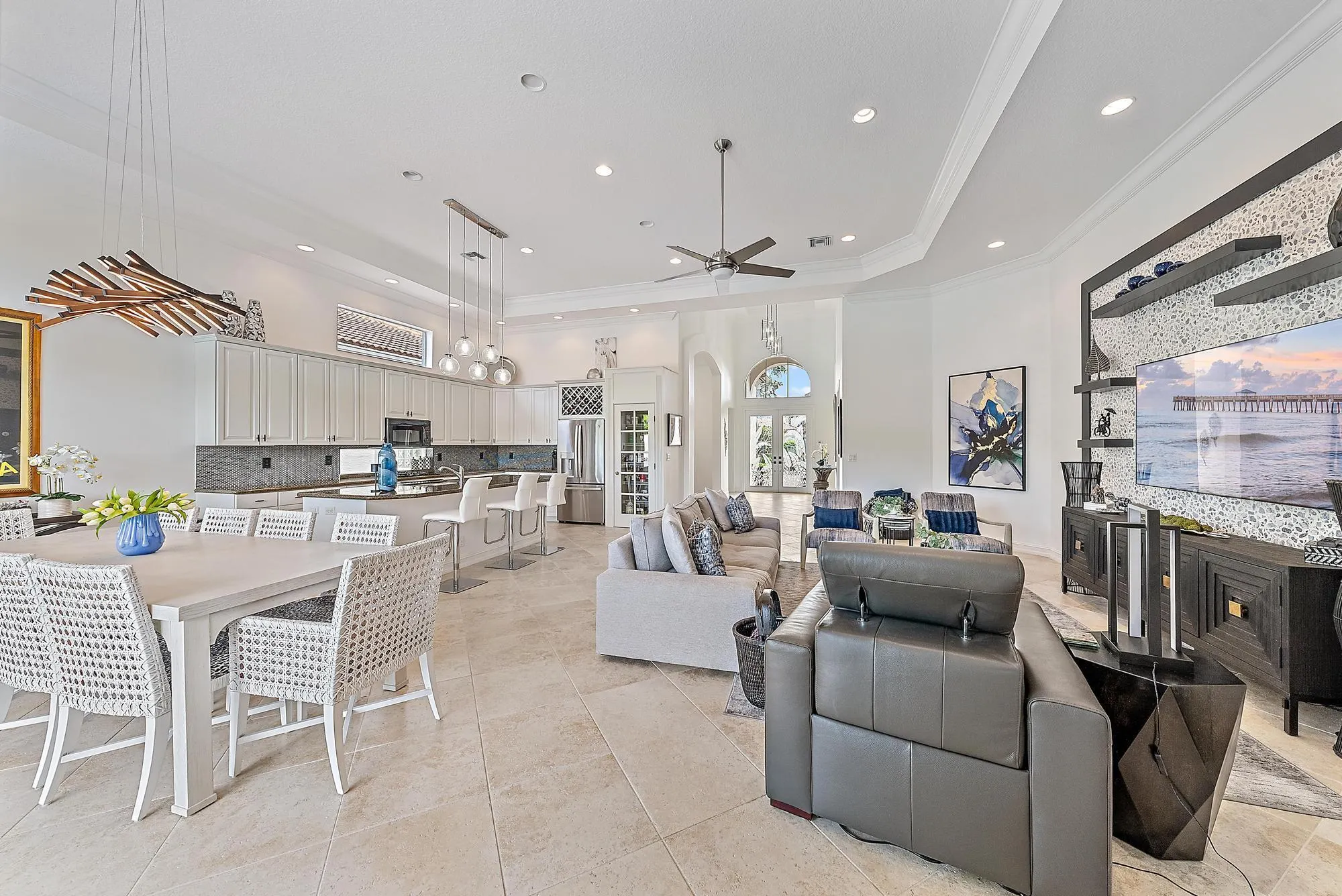 7943 Via Villagio