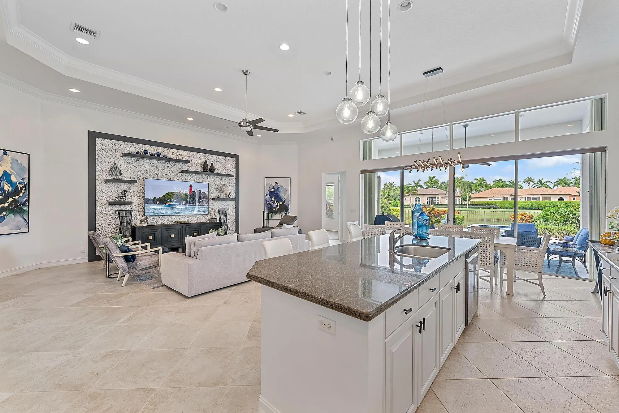 7943 Via Villagio