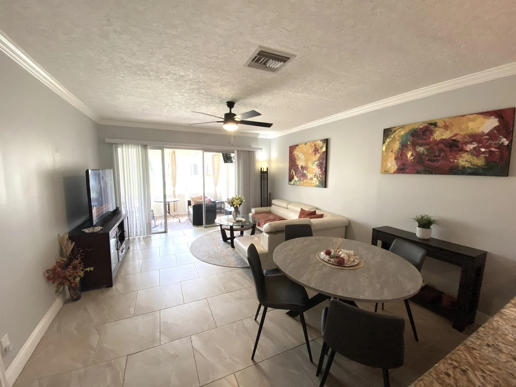 1040 N Palm Lane, #C