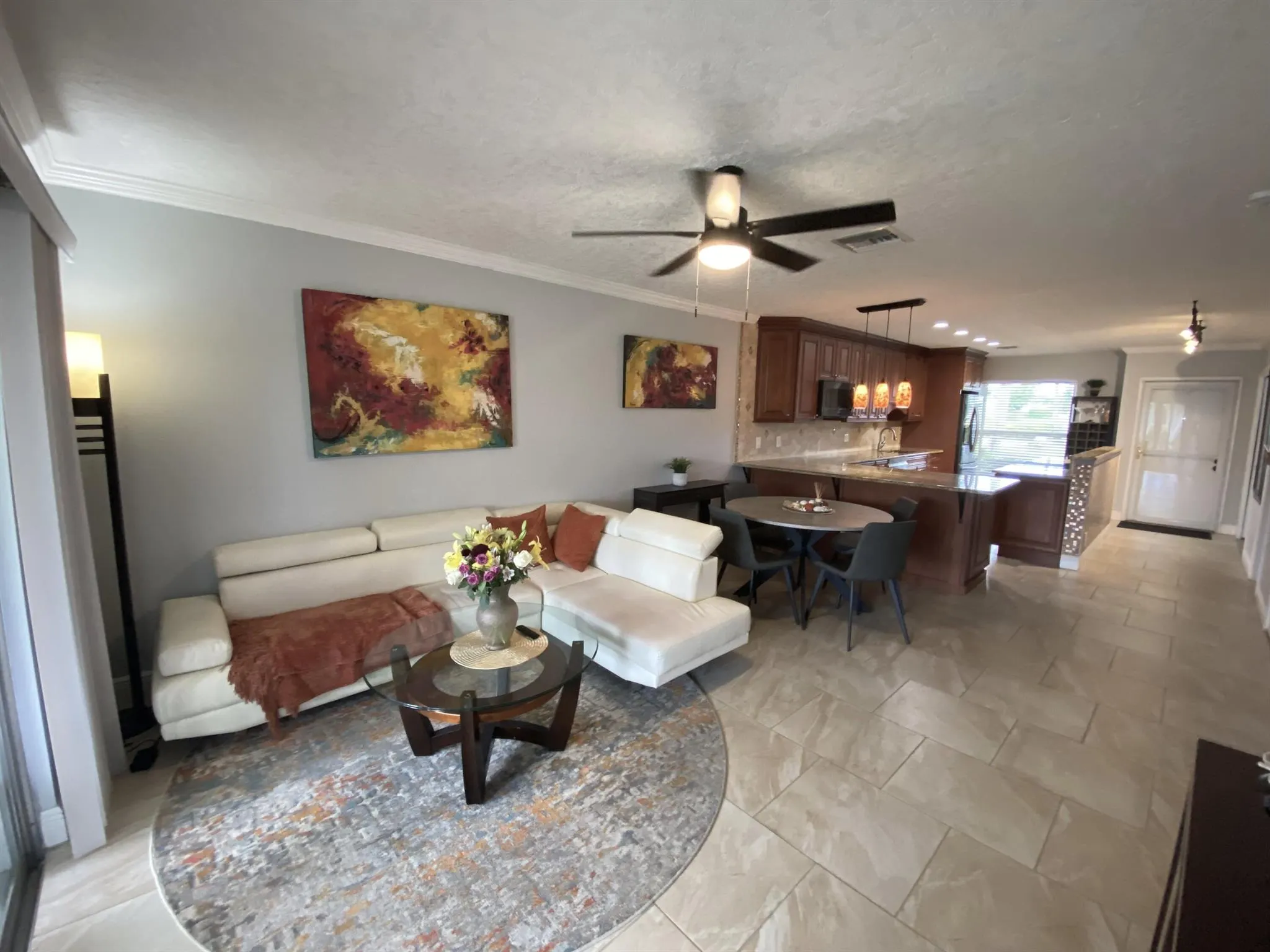 1040 N Palm Lane, #C
