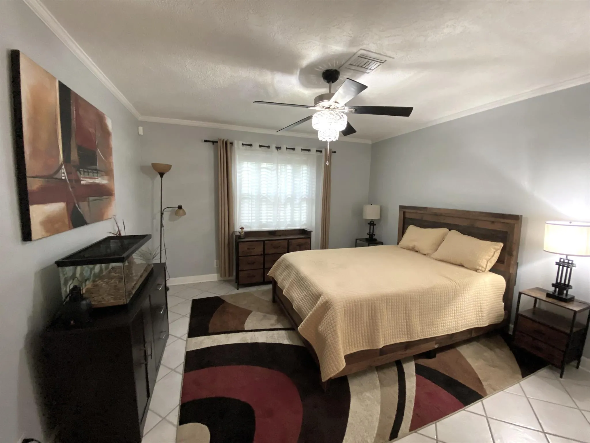 1040 N Palm Lane, #C