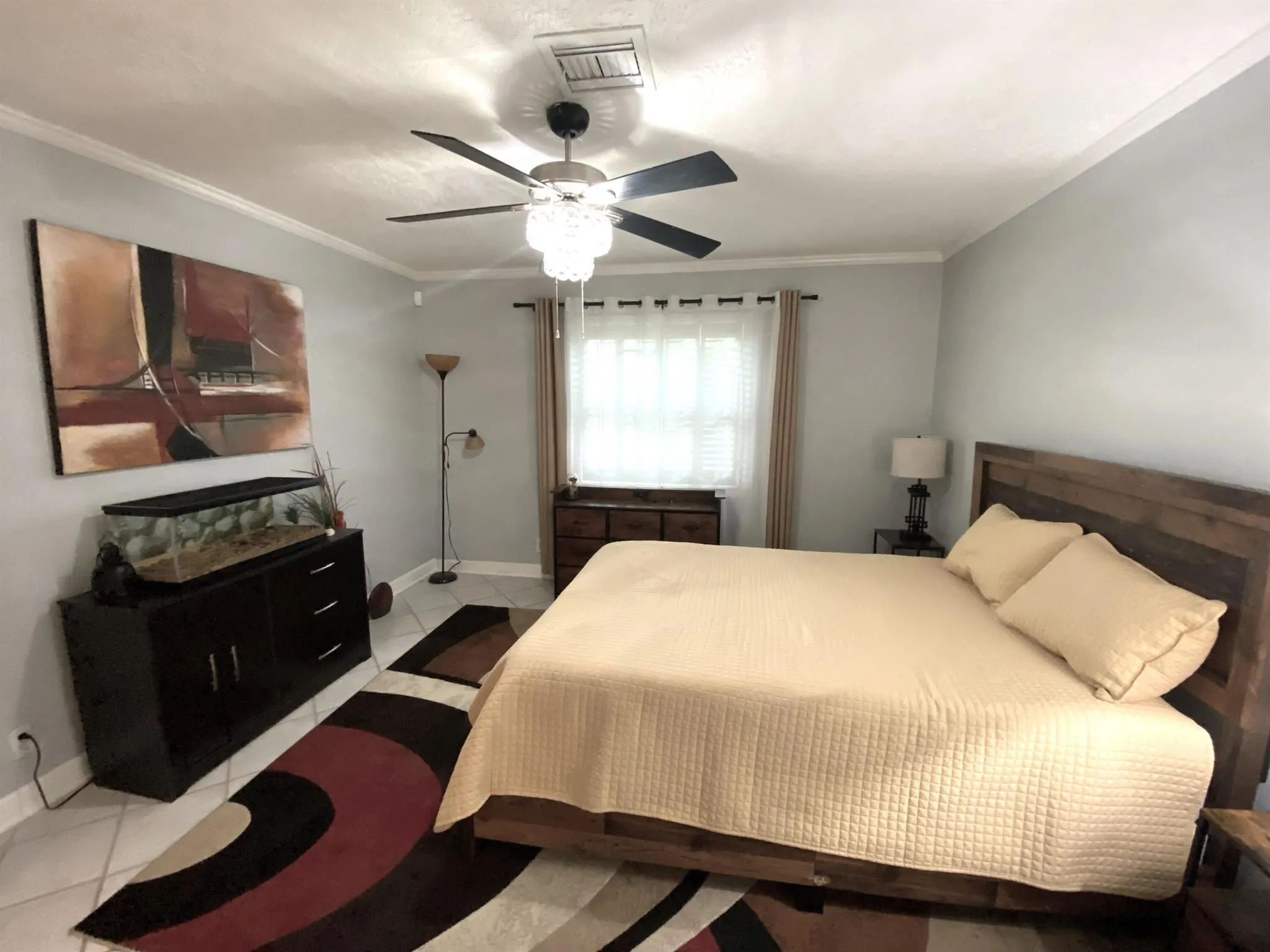 1040 N Palm Lane, #C