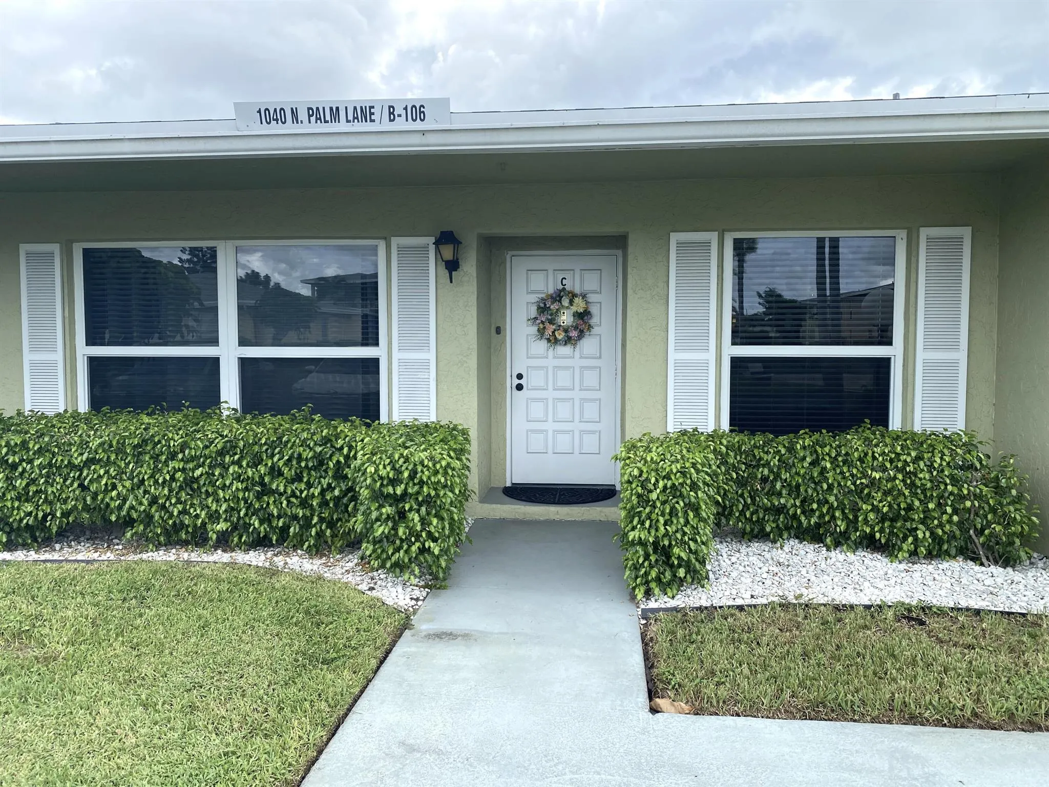 1040 N Palm Lane, #C