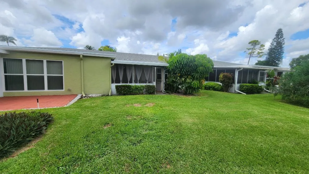 1040 N Palm Lane, #C