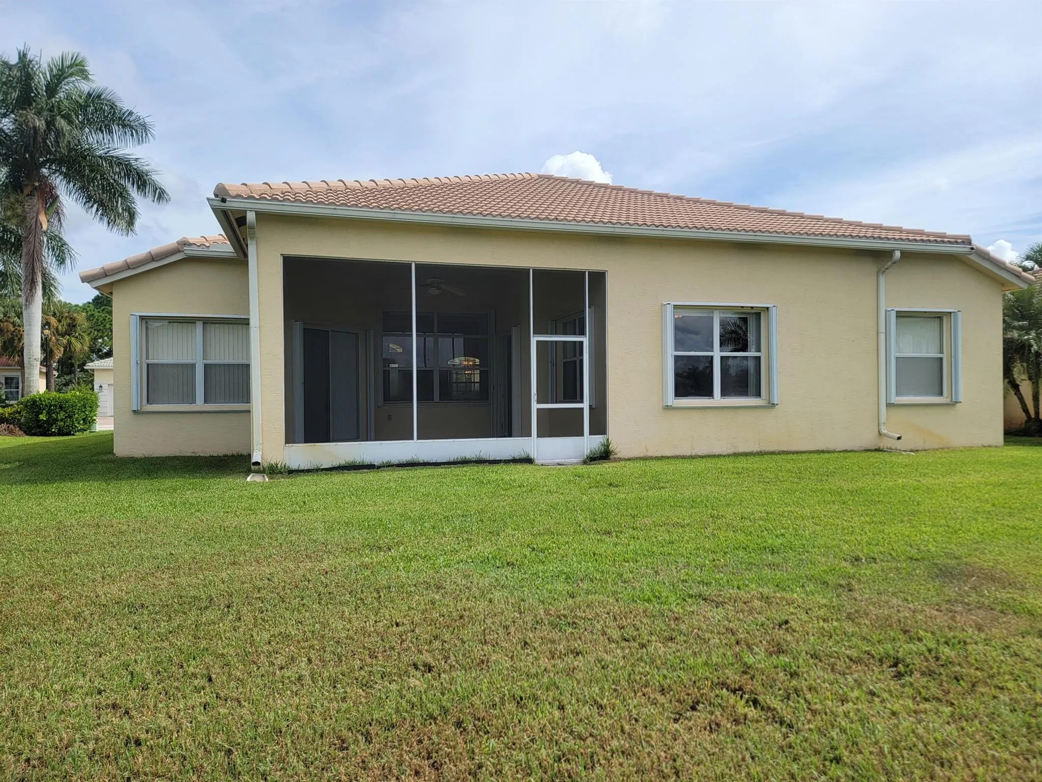633 SW Long Key Court