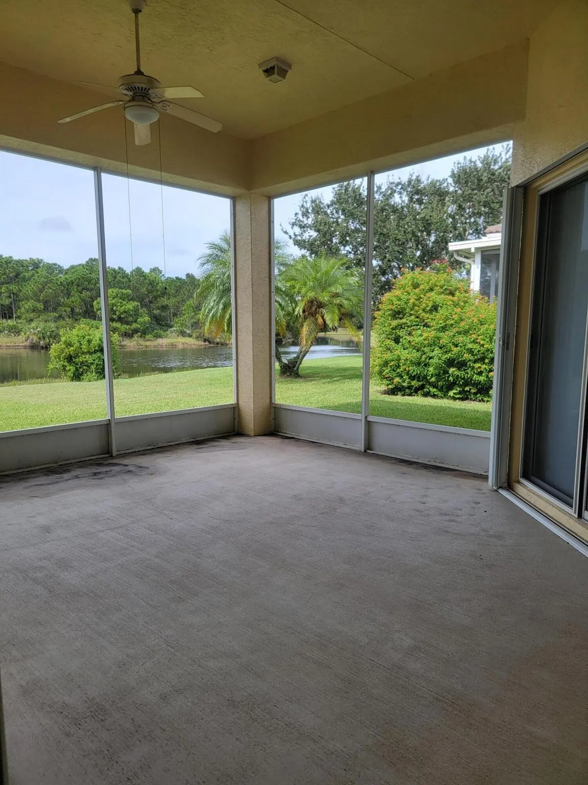 633 SW Long Key Court