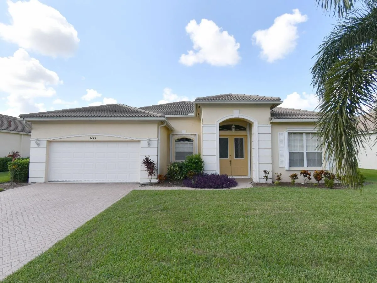 633 SW Long Key Court