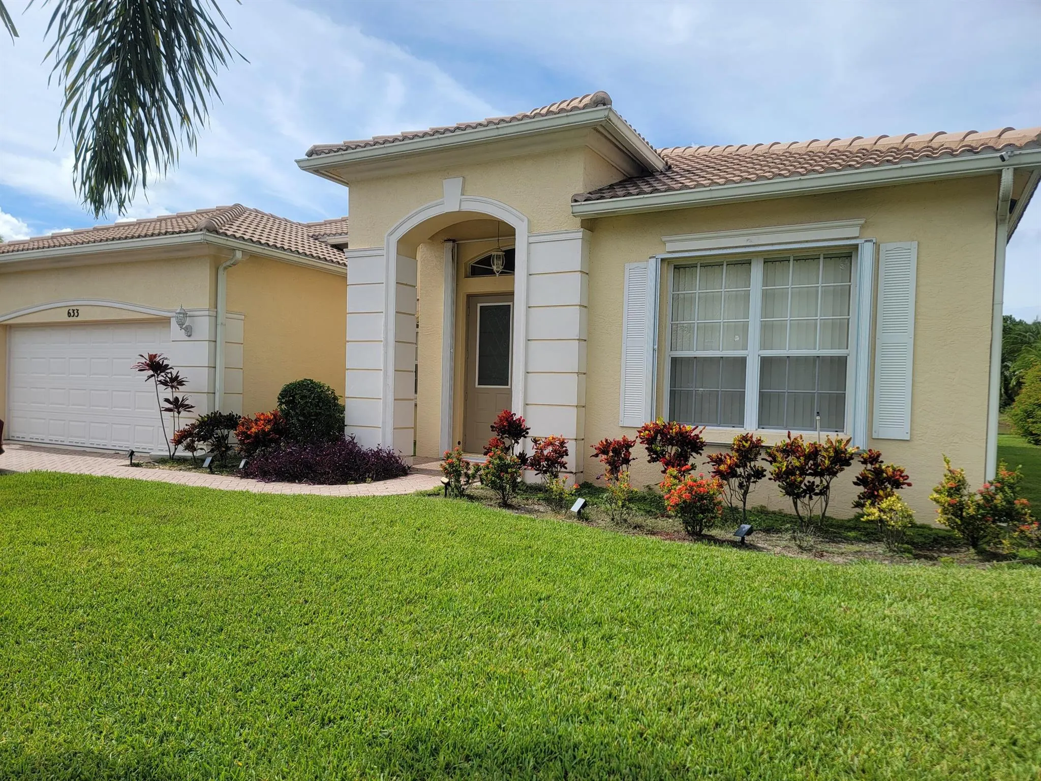 633 SW Long Key Court