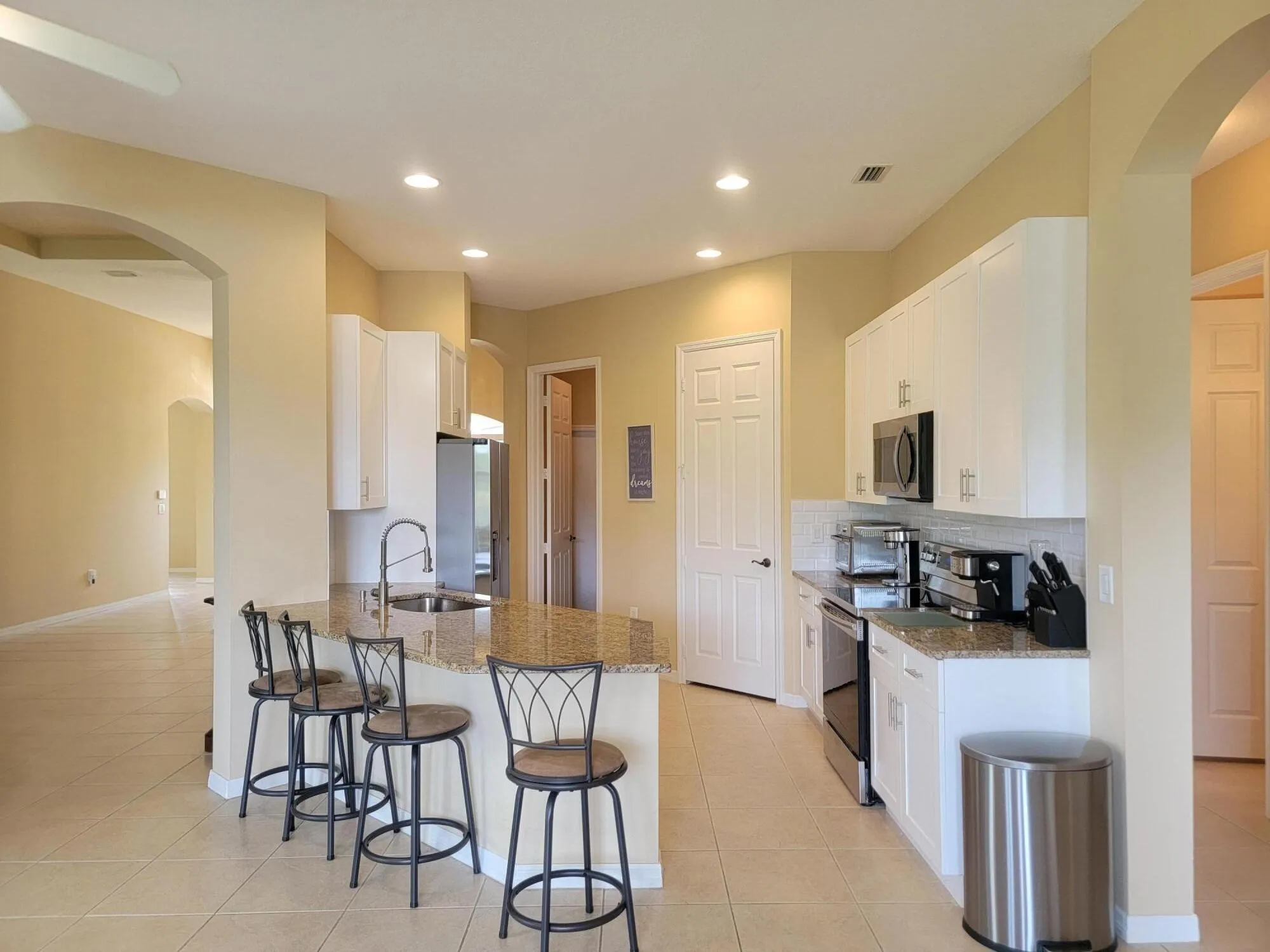 633 SW Long Key Court