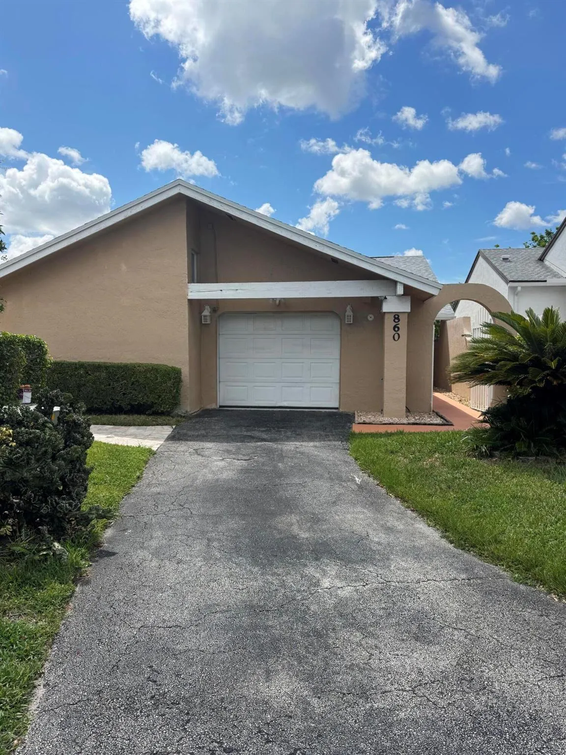 860 NW 21st Way