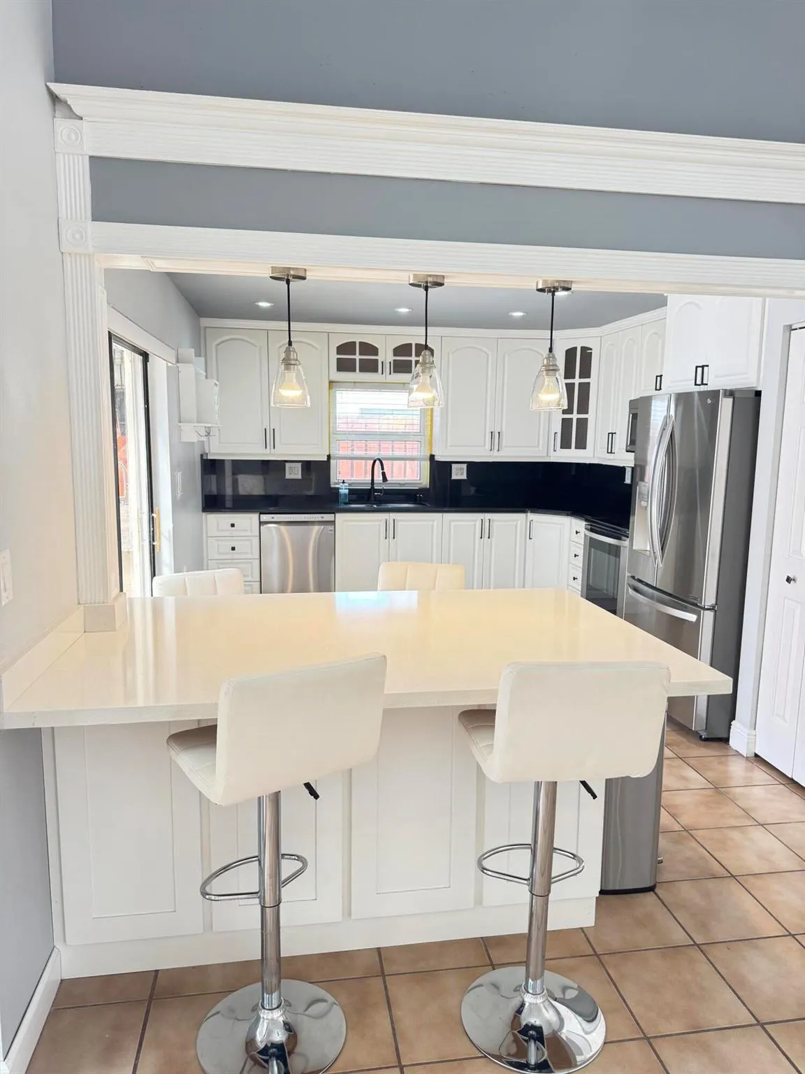 860 NW 21st Way